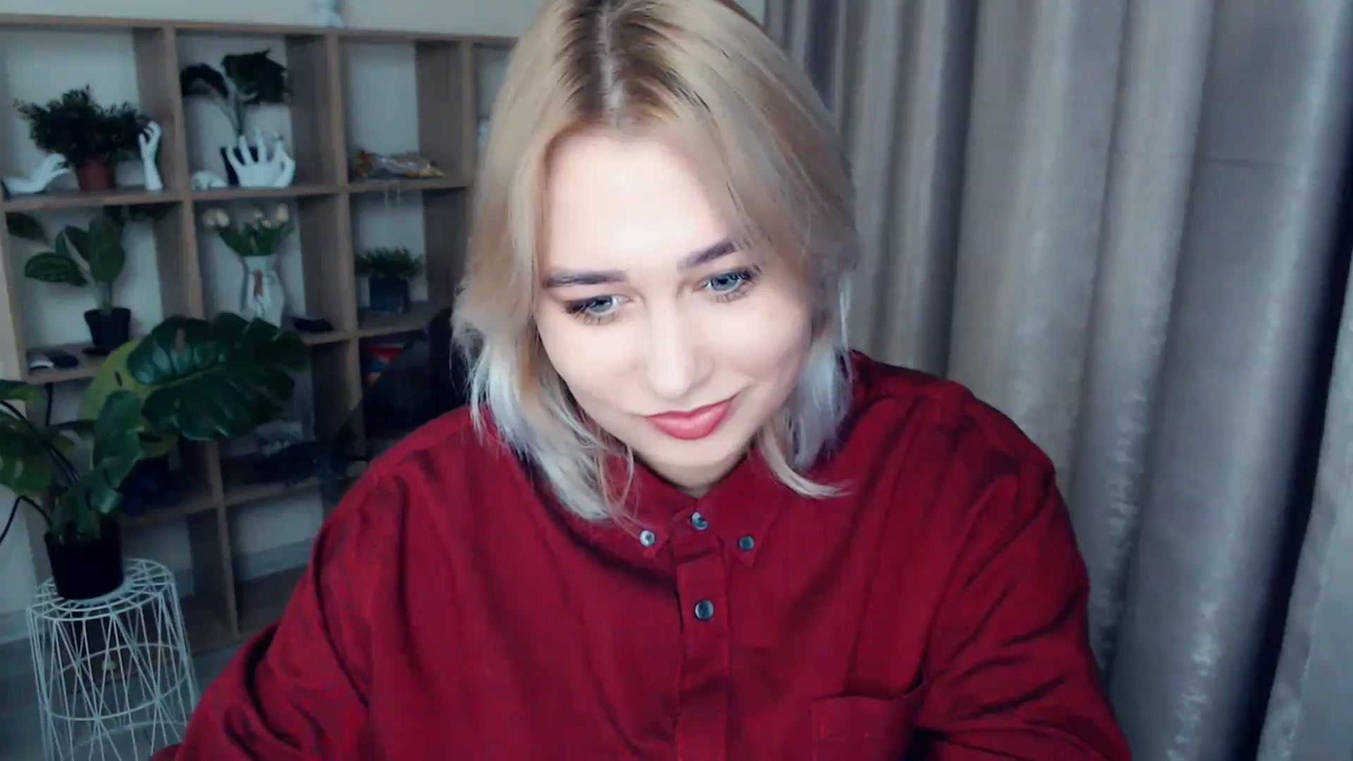 Gallery image thumbnail from Kukla_kolduna's myfreecams stream on, 11/27/2024, 16:40 image 16 of 20