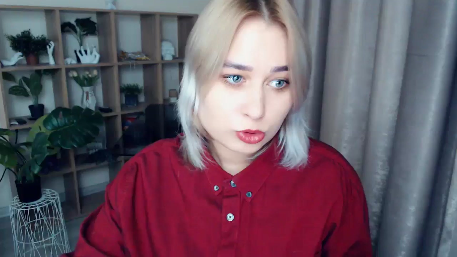 Gallery image thumbnail from Kukla_kolduna's myfreecams stream on, 11/27/2024, 16:40 image 1 of 20
