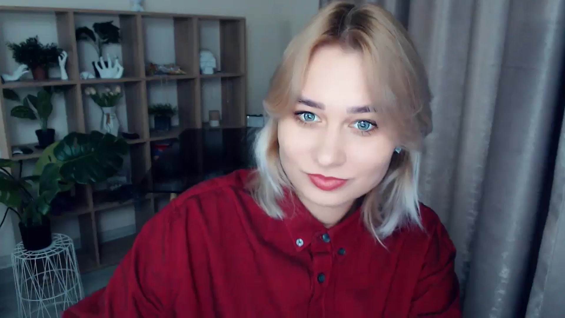 Gallery image thumbnail from Kukla_kolduna's myfreecams stream on, 11/27/2024, 16:40 image 9 of 20