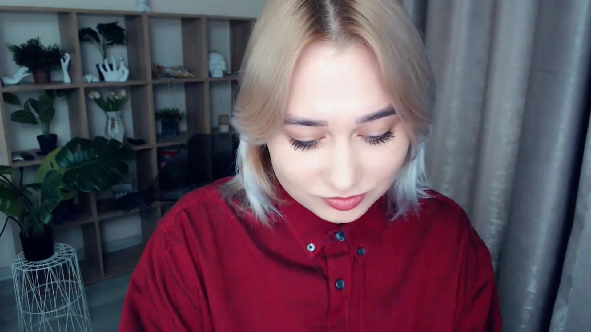 Gallery image thumbnail from Kukla_kolduna's myfreecams stream on, 11/27/2024, 16:40 image 18 of 20