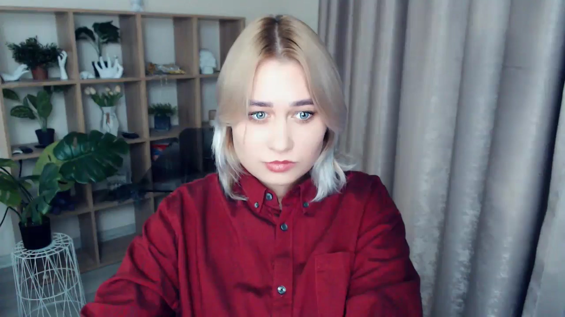 Gallery image thumbnail from Kukla_kolduna's myfreecams stream on, 11/27/2024, 18:02 image 10 of 20