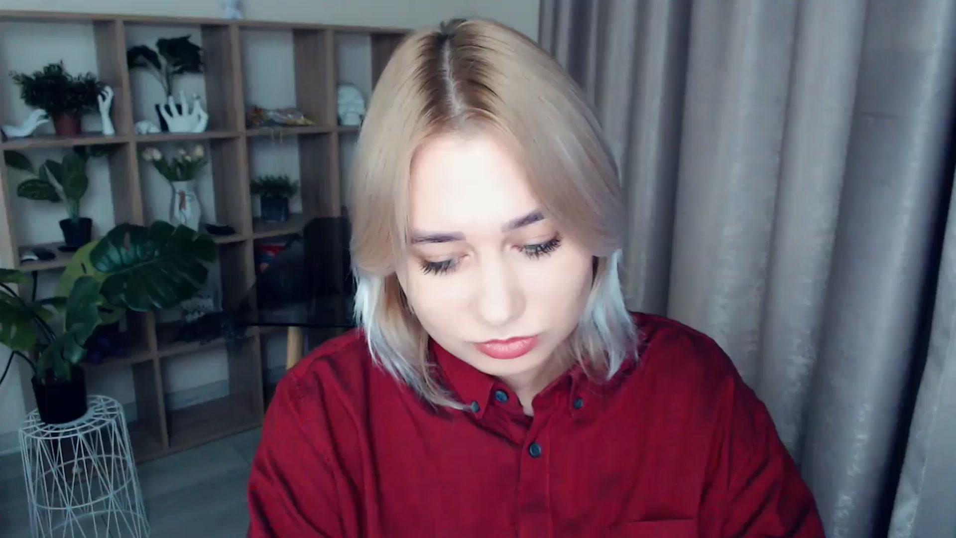 Gallery image thumbnail from Kukla_kolduna's myfreecams stream on, 11/27/2024, 18:02 image 11 of 20