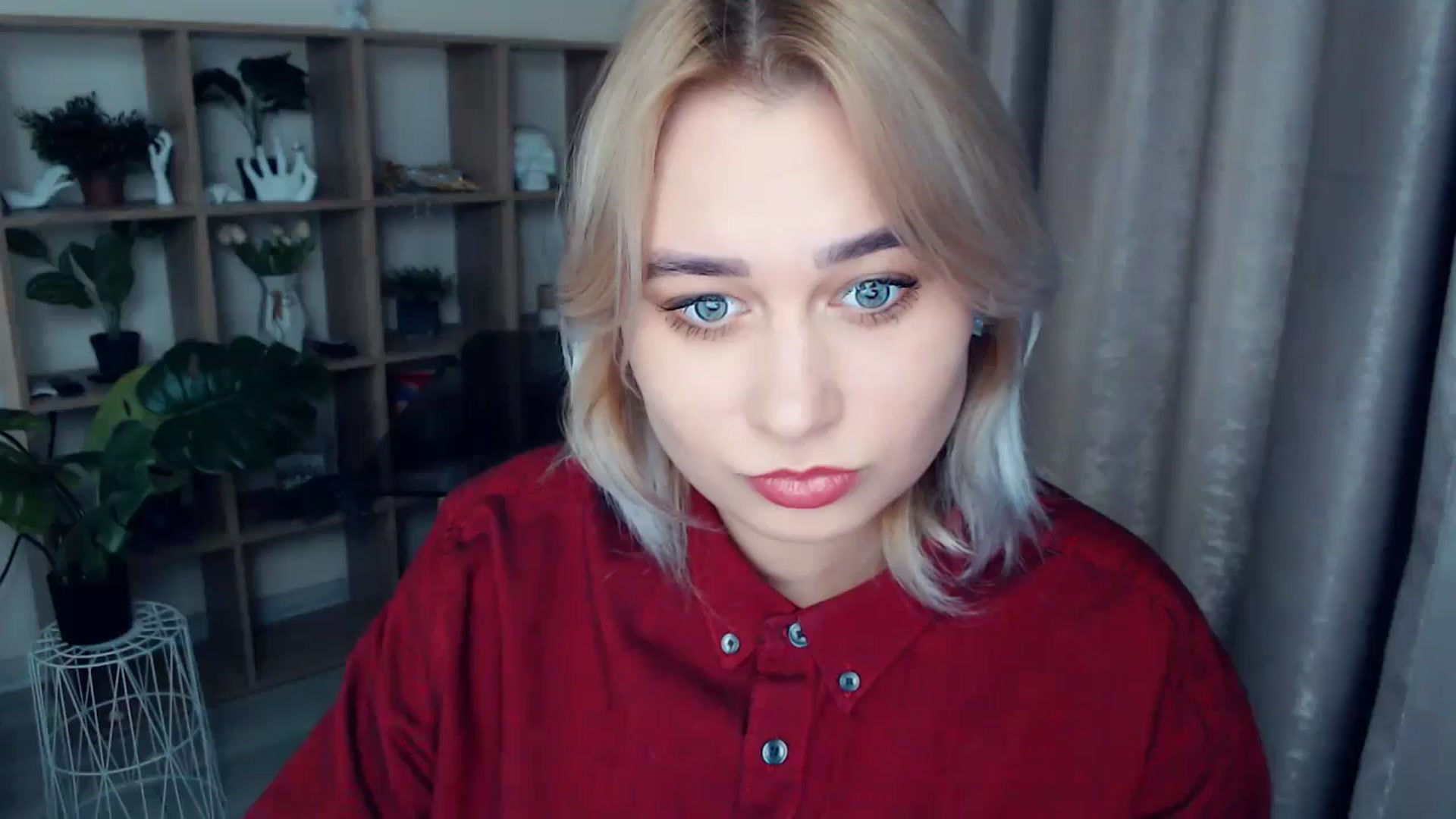 Gallery image thumbnail from Kukla_kolduna's myfreecams stream on, 11/27/2024, 18:02 image 1 of 20
