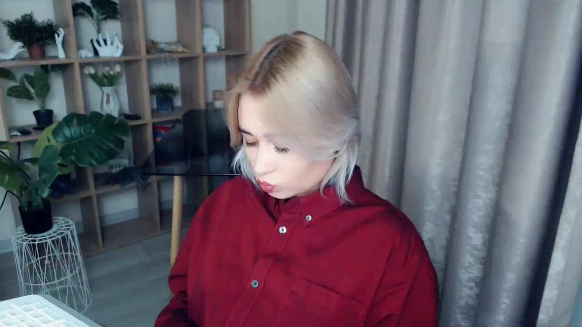 Gallery image thumbnail from Kukla_kolduna's myfreecams stream on, 11/27/2024, 18:02 image 20 of 20