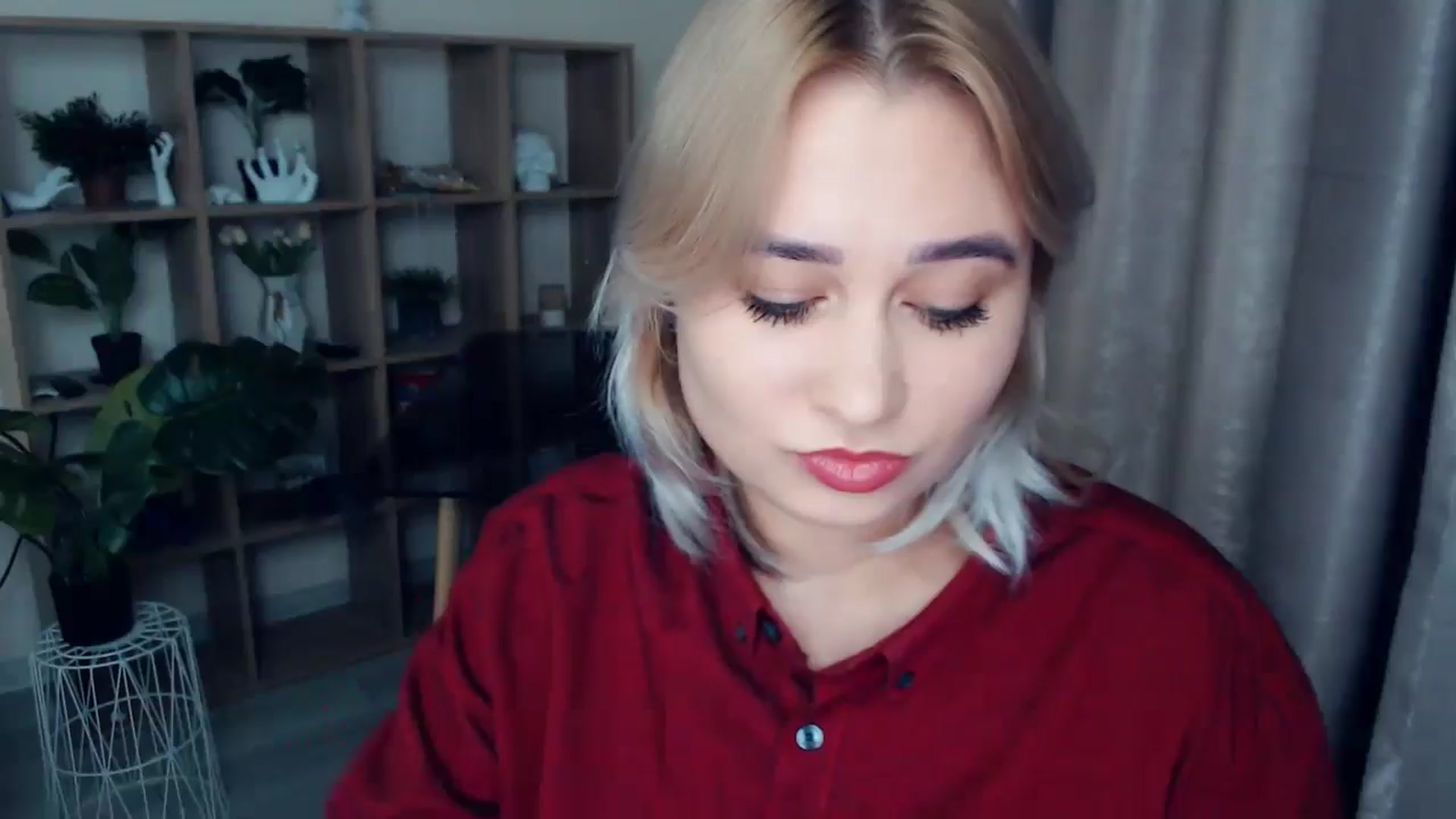 Gallery image thumbnail from Kukla_kolduna's myfreecams stream on, 11/27/2024, 18:02 image 7 of 20