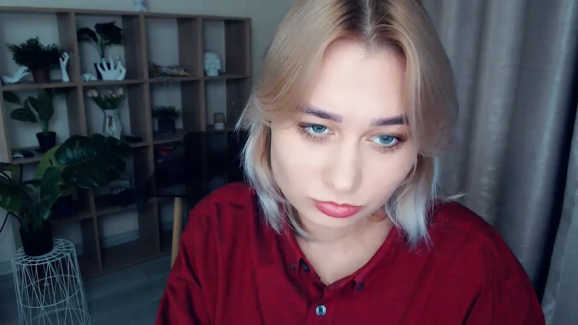 Gallery image thumbnail from Kukla_kolduna's myfreecams stream on, 11/27/2024, 18:02 image 5 of 20