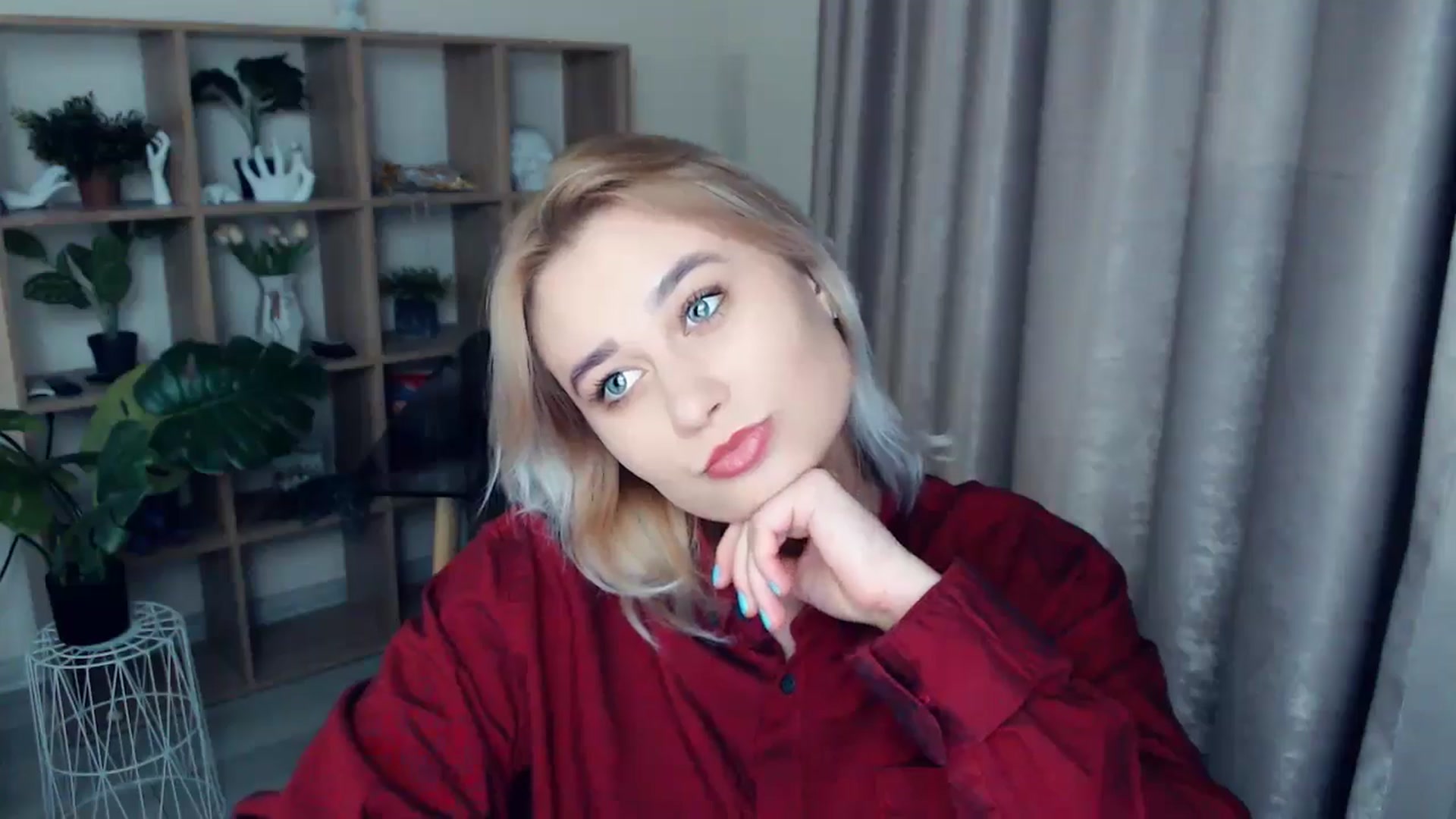 Gallery image thumbnail from Kukla_kolduna's myfreecams stream on, 11/27/2024, 18:02 image 4 of 20