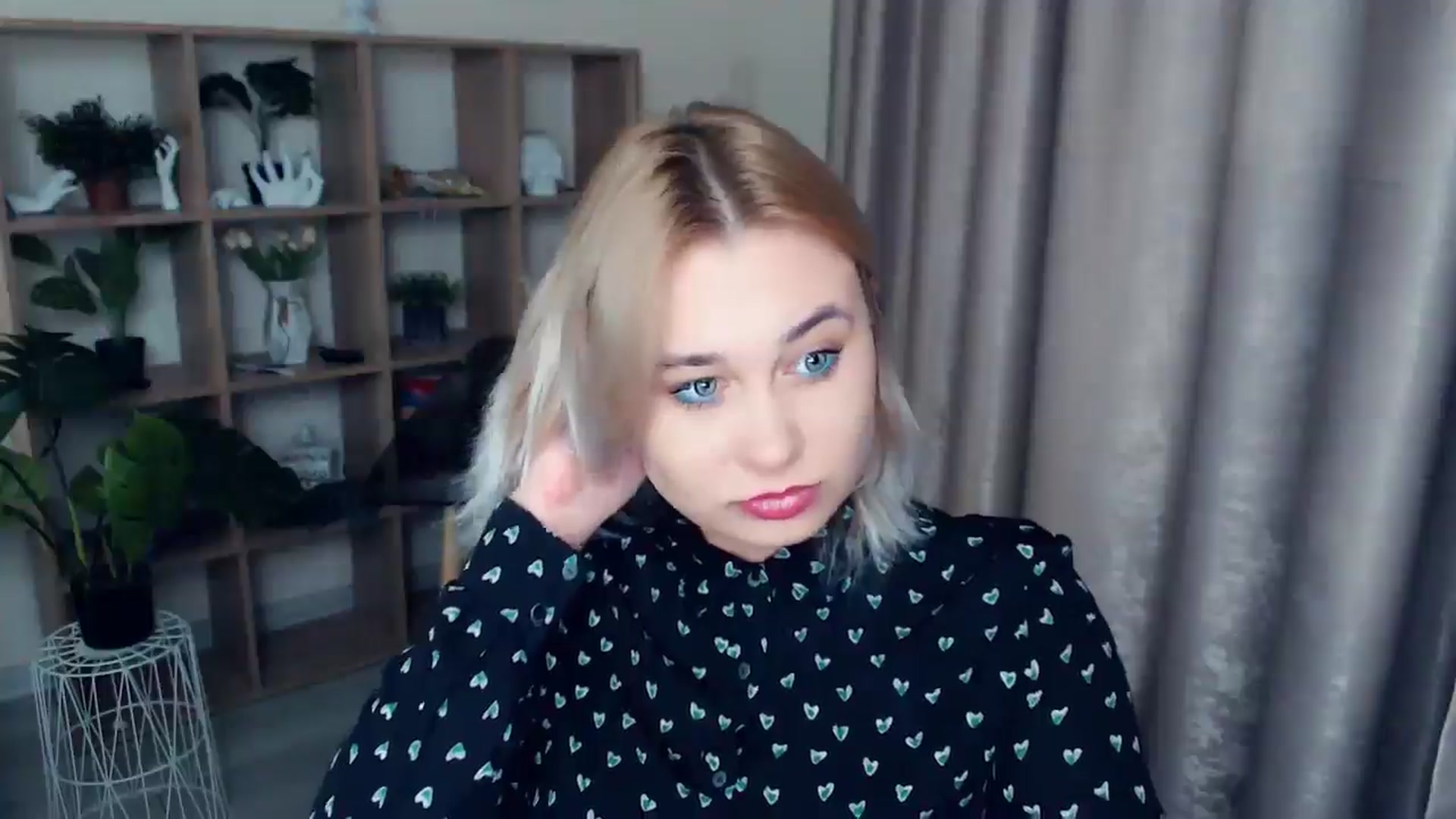 Gallery image thumbnail from Kukla_kolduna's myfreecams stream on, 11/29/2024, 16:21 image 7 of 20