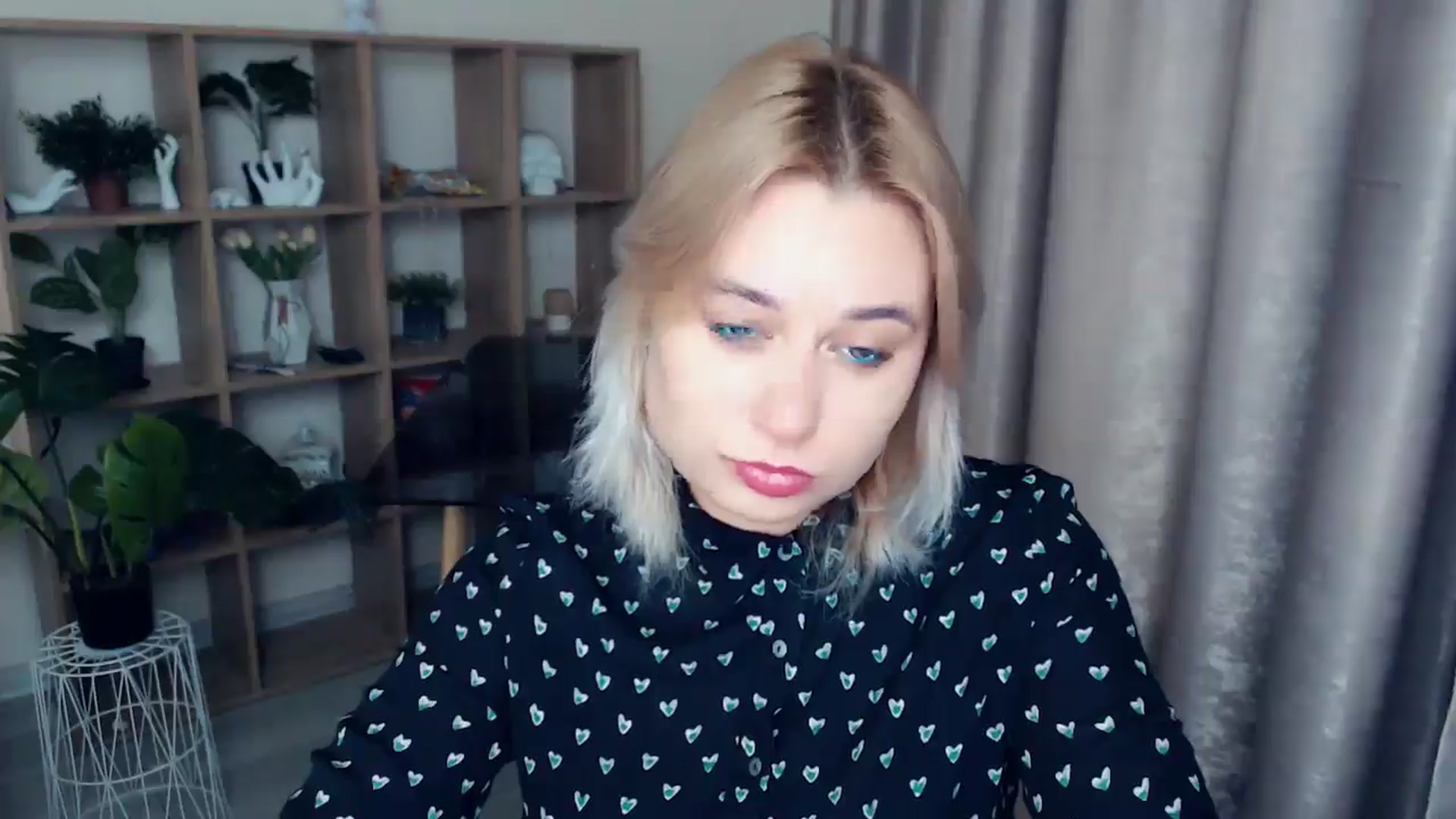 Gallery image thumbnail from Kukla_kolduna's myfreecams stream on, 11/29/2024, 16:21 image 12 of 20