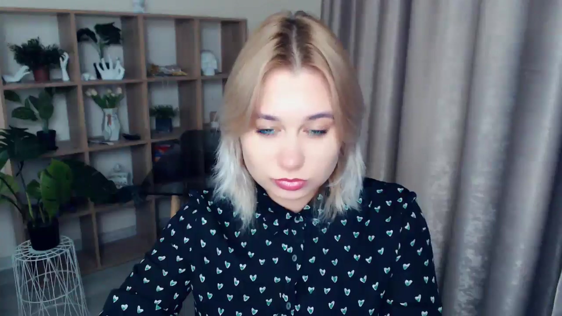 Gallery image thumbnail from Kukla_kolduna's myfreecams stream on, 11/29/2024, 16:21 image 9 of 20
