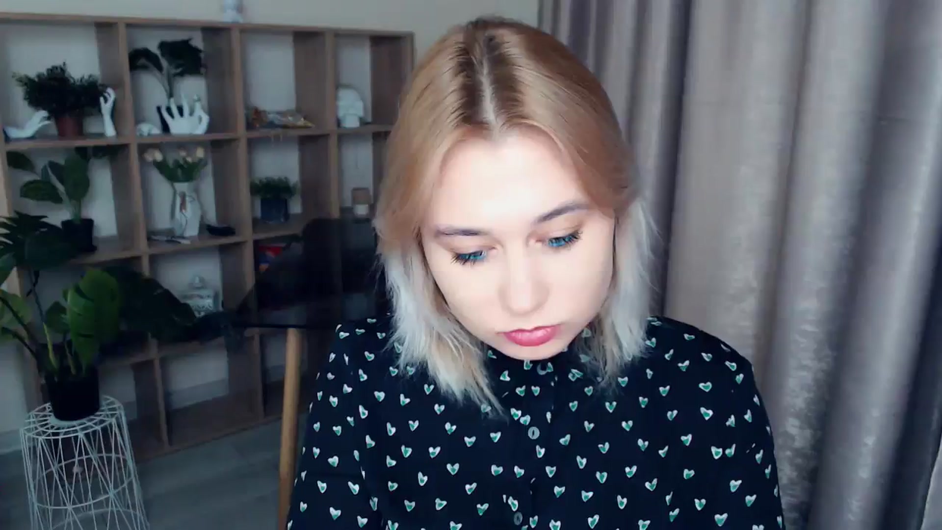Gallery image thumbnail from Kukla_kolduna's myfreecams stream on, 11/29/2024, 16:21 image 1 of 20