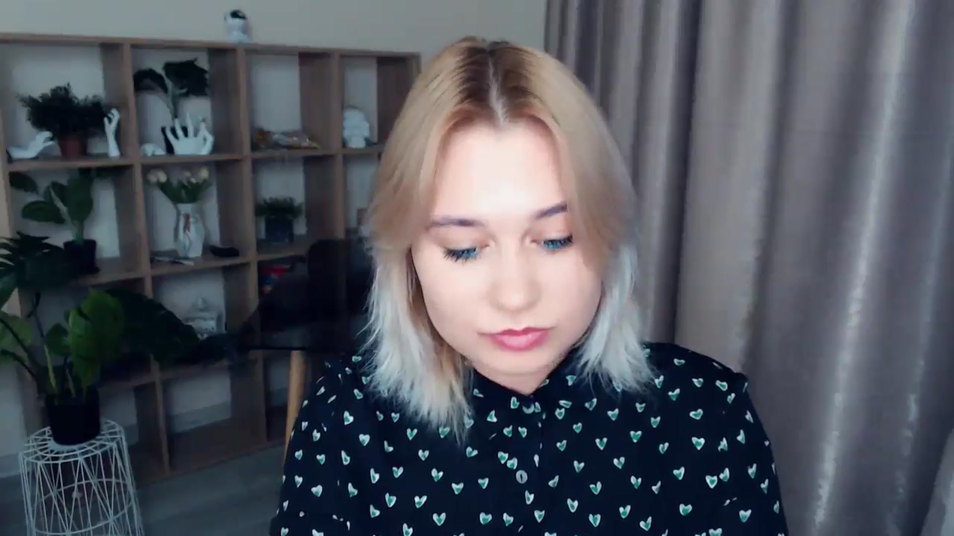 Gallery image thumbnail from Kukla_kolduna's myfreecams stream on, 11/29/2024, 17:53 image 16 of 20