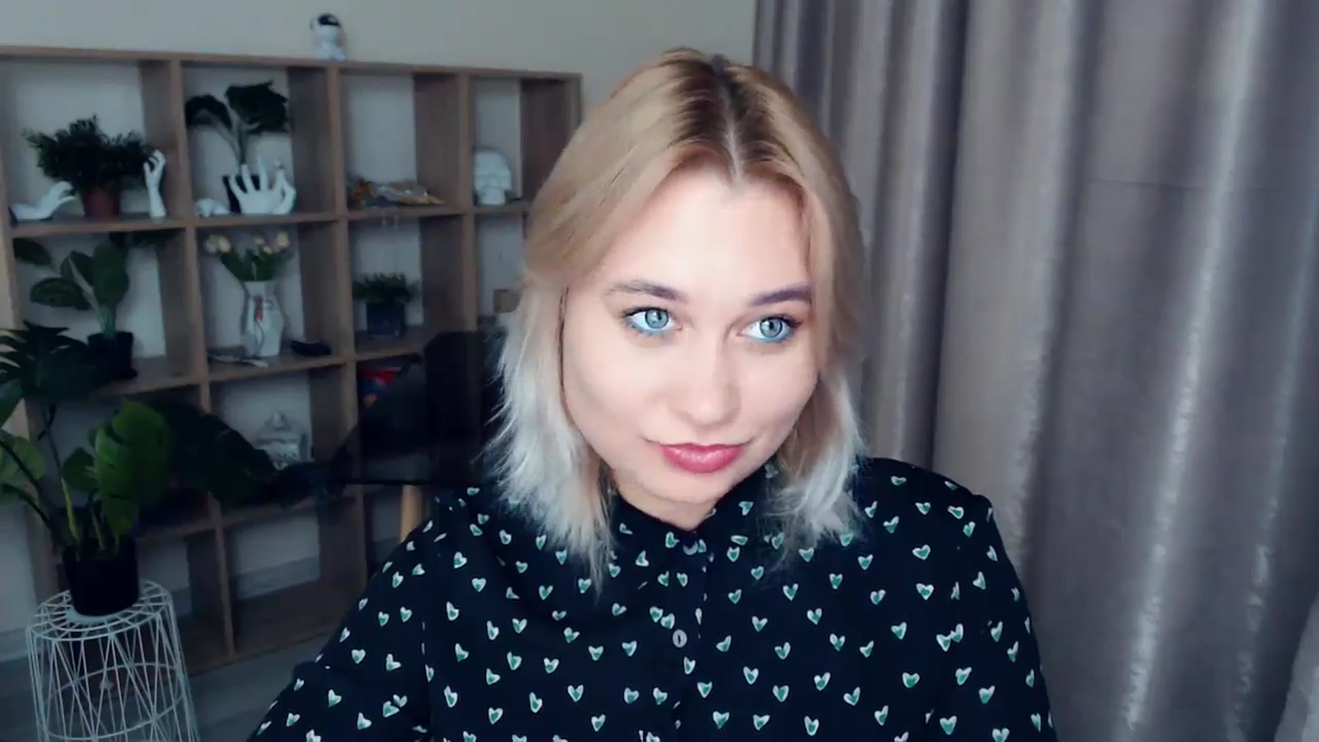 Gallery image thumbnail from Kukla_kolduna's myfreecams stream on, 11/29/2024, 17:53 image 14 of 20