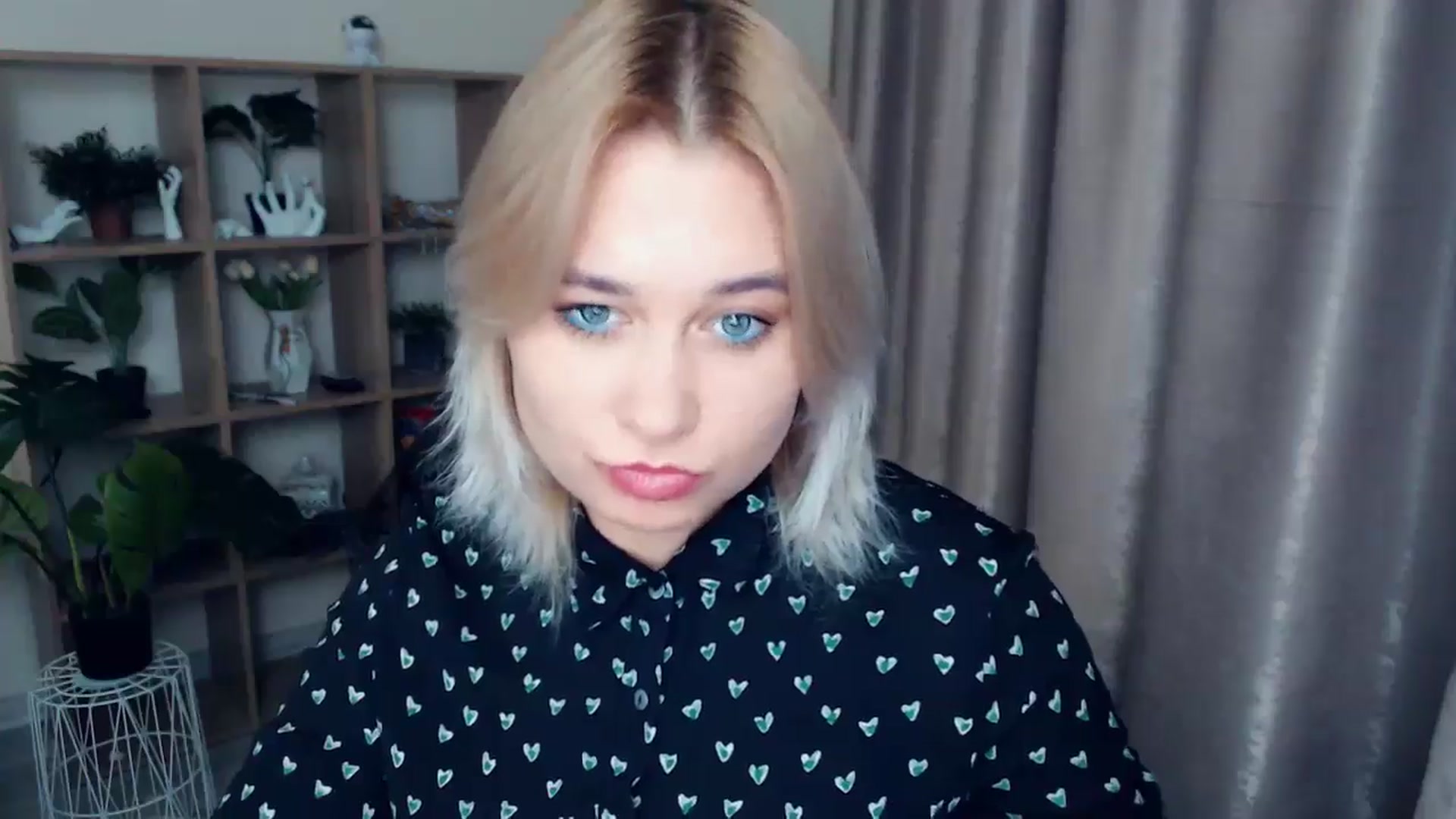 Gallery image thumbnail from Kukla_kolduna's myfreecams stream on, 11/29/2024, 17:53 image 17 of 20
