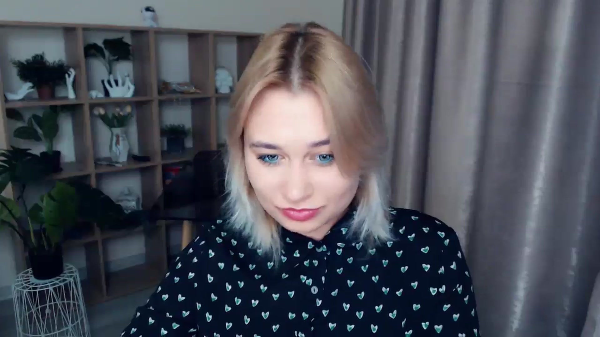 Gallery image thumbnail from Kukla_kolduna's myfreecams stream on, 11/29/2024, 17:53 image 15 of 20
