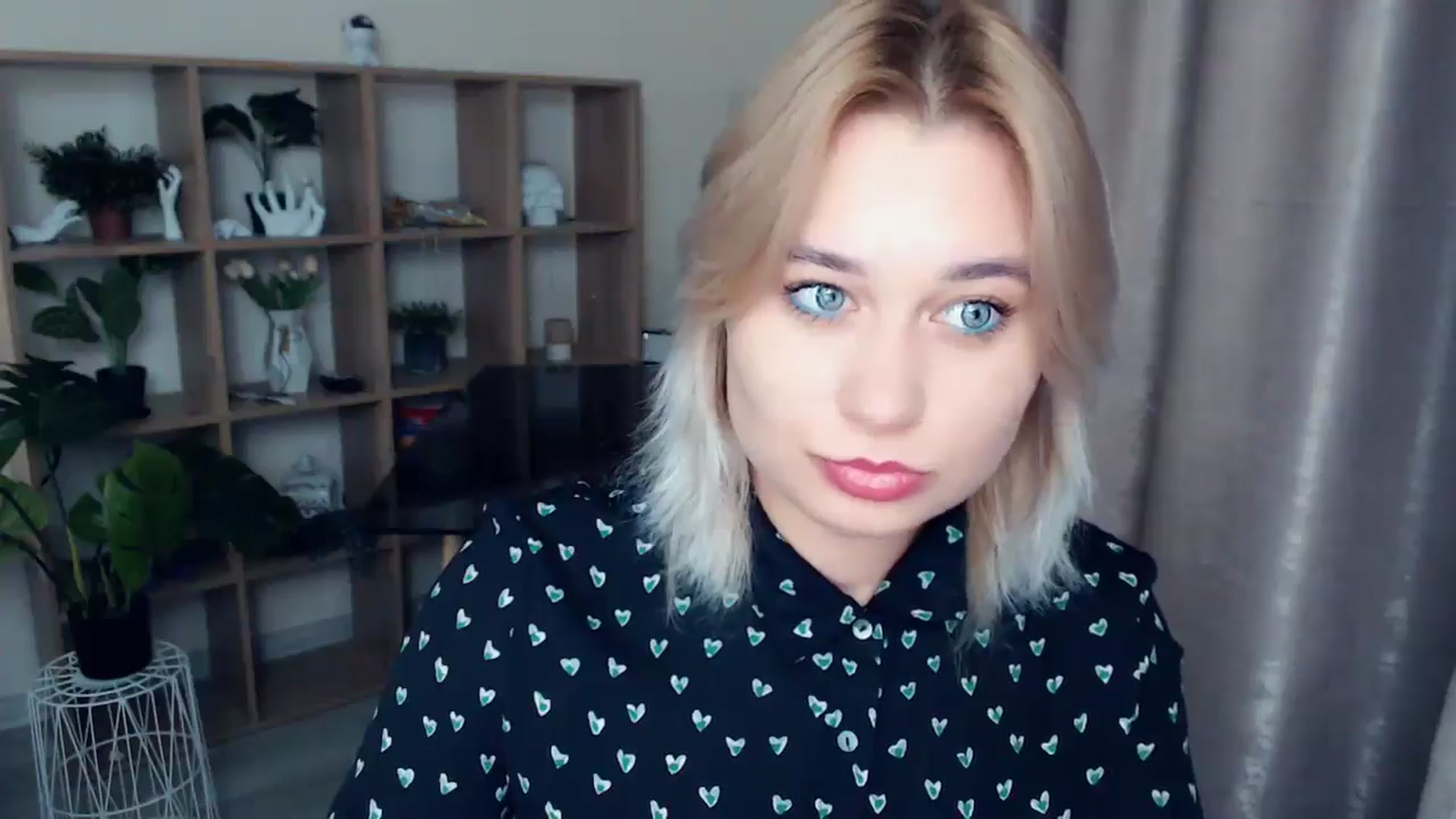 Gallery image thumbnail from Kukla_kolduna's myfreecams stream on, 11/29/2024, 17:53 image 11 of 20