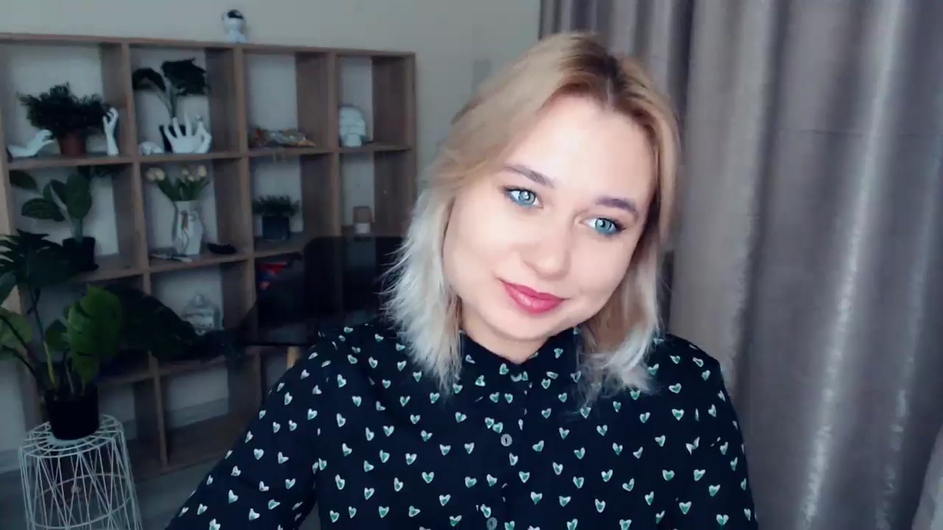 Gallery image thumbnail from Kukla_kolduna's myfreecams stream on, 11/29/2024, 17:53 image 12 of 20