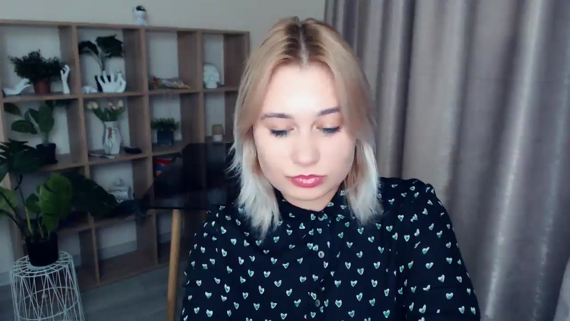 Gallery image thumbnail from Kukla_kolduna's myfreecams stream on, 11/29/2024, 18:30 image 15 of 20