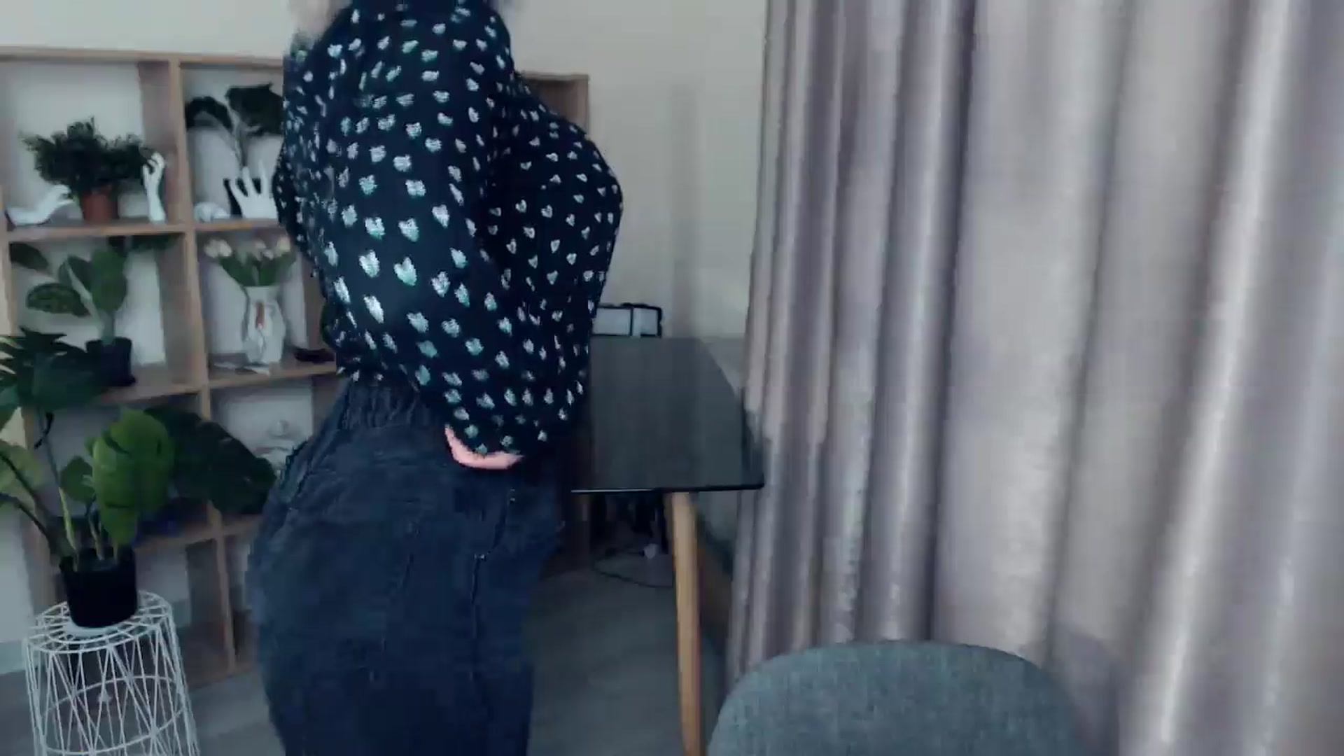 Gallery image thumbnail from Kukla_kolduna's myfreecams stream on, 11/29/2024, 18:30 image 10 of 20