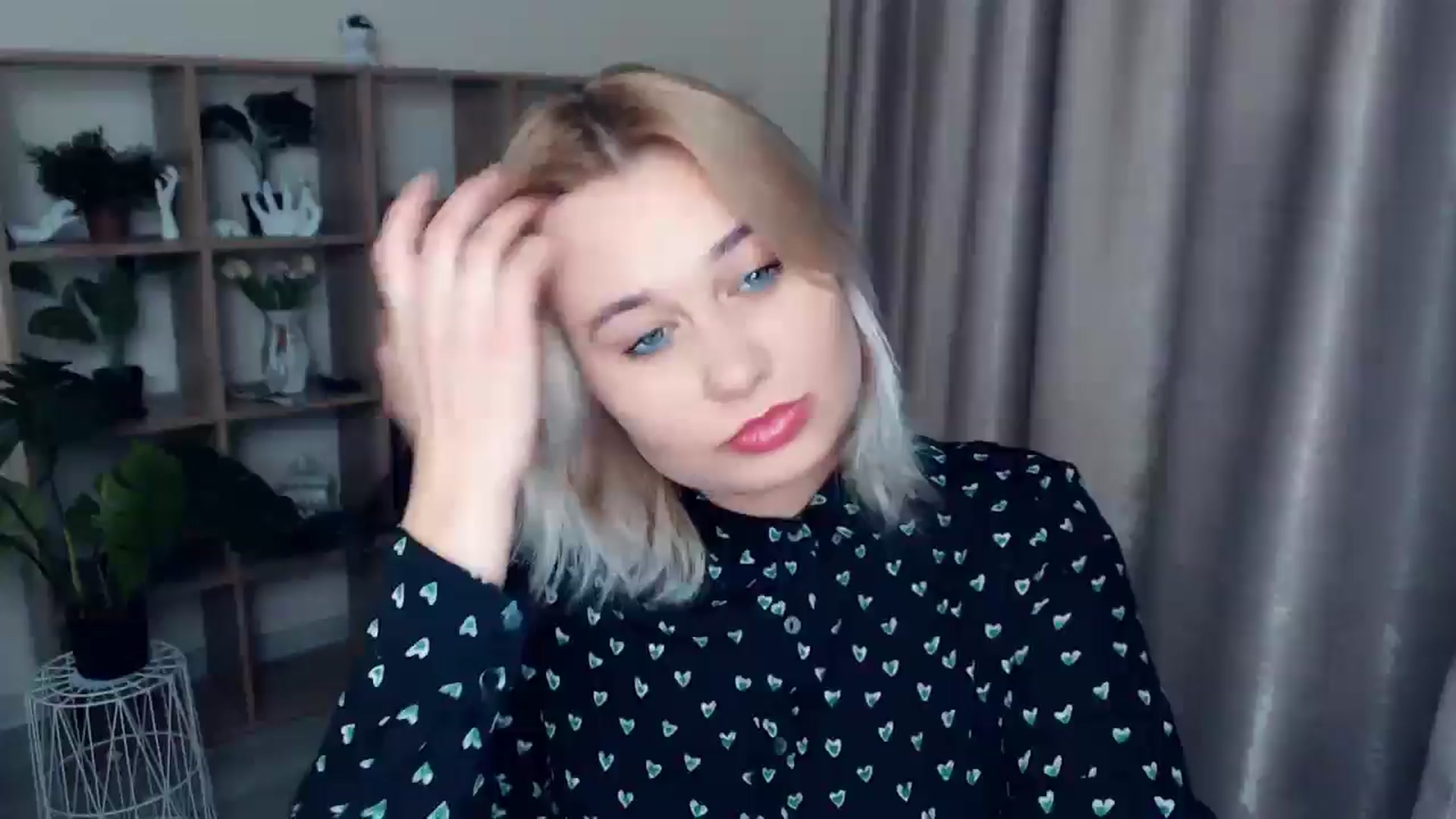 Gallery image thumbnail from Kukla_kolduna's myfreecams stream on, 11/29/2024, 18:30 image 13 of 20