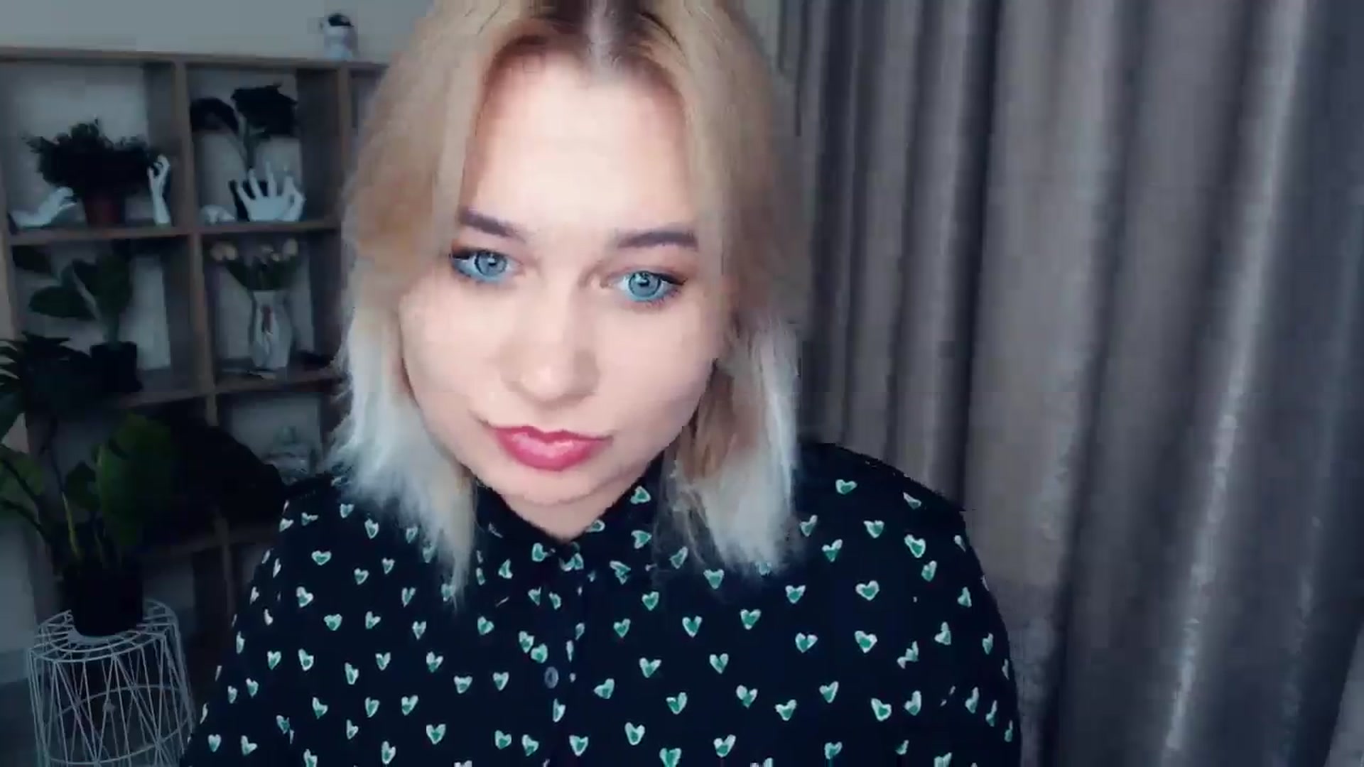 Gallery image thumbnail from Kukla_kolduna's myfreecams stream on, 11/29/2024, 18:30 image 7 of 20