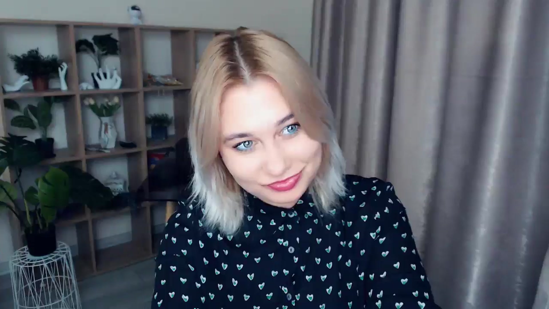 Gallery image thumbnail from Kukla_kolduna's myfreecams stream on, 11/29/2024, 18:30 image 17 of 20