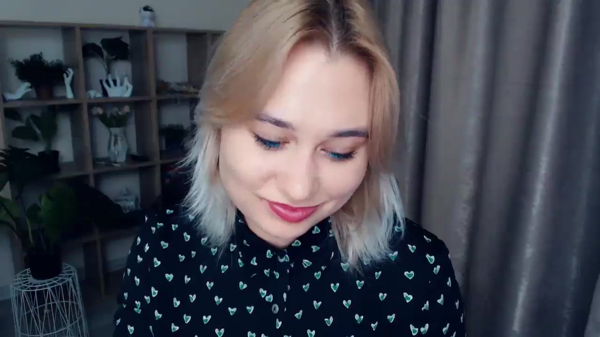 Gallery image thumbnail from Kukla_kolduna's myfreecams stream on, 11/29/2024, 18:30 image 19 of 20