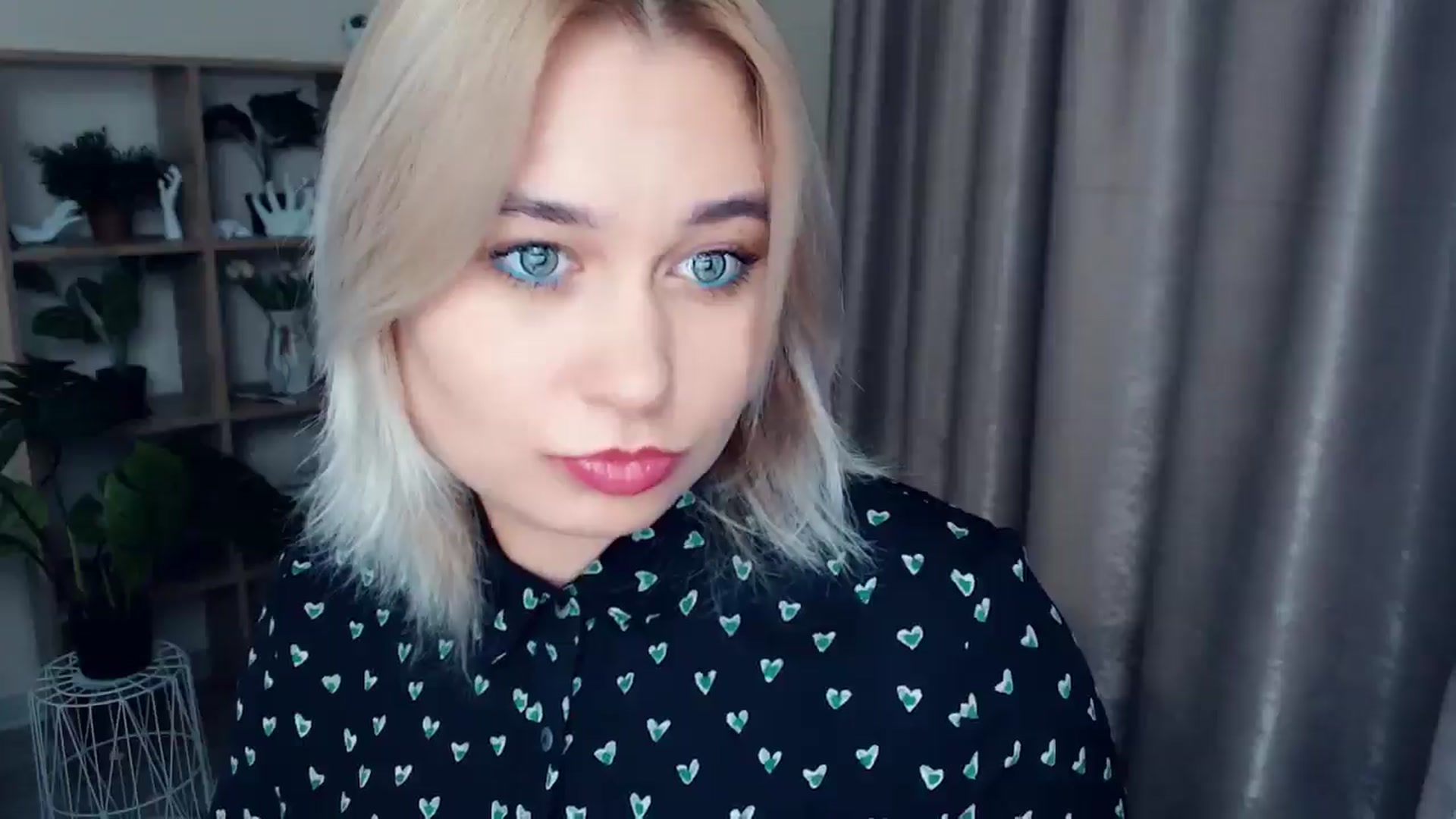 Gallery image thumbnail from Kukla_kolduna's myfreecams stream on, 11/29/2024, 18:30 image 2 of 20