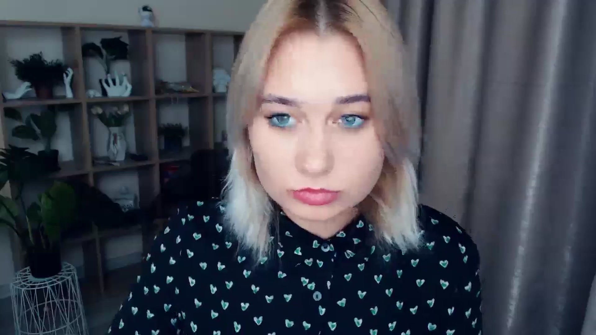 Gallery image thumbnail from Kukla_kolduna's myfreecams stream on, 11/29/2024, 18:43 image 9 of 20