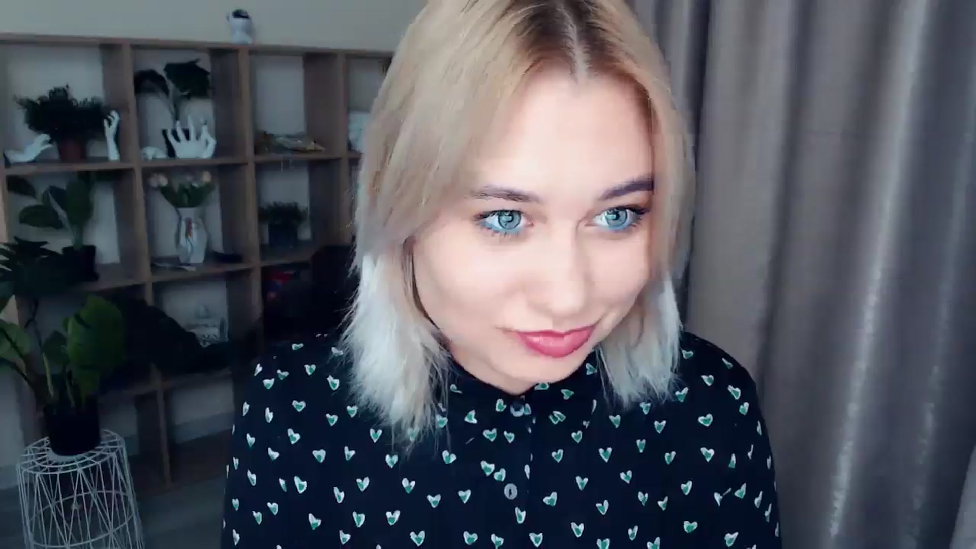 Gallery image thumbnail from Kukla_kolduna's myfreecams stream on, 11/29/2024, 18:43 image 4 of 20