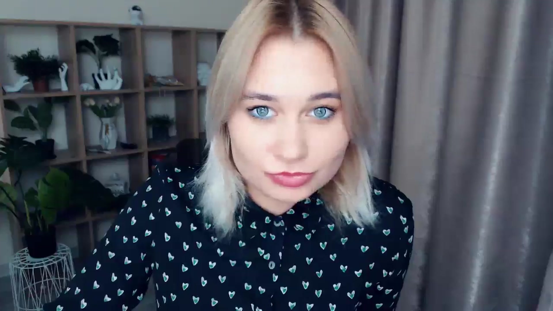 Gallery image thumbnail from Kukla_kolduna's myfreecams stream on, 11/29/2024, 18:43 image 8 of 20