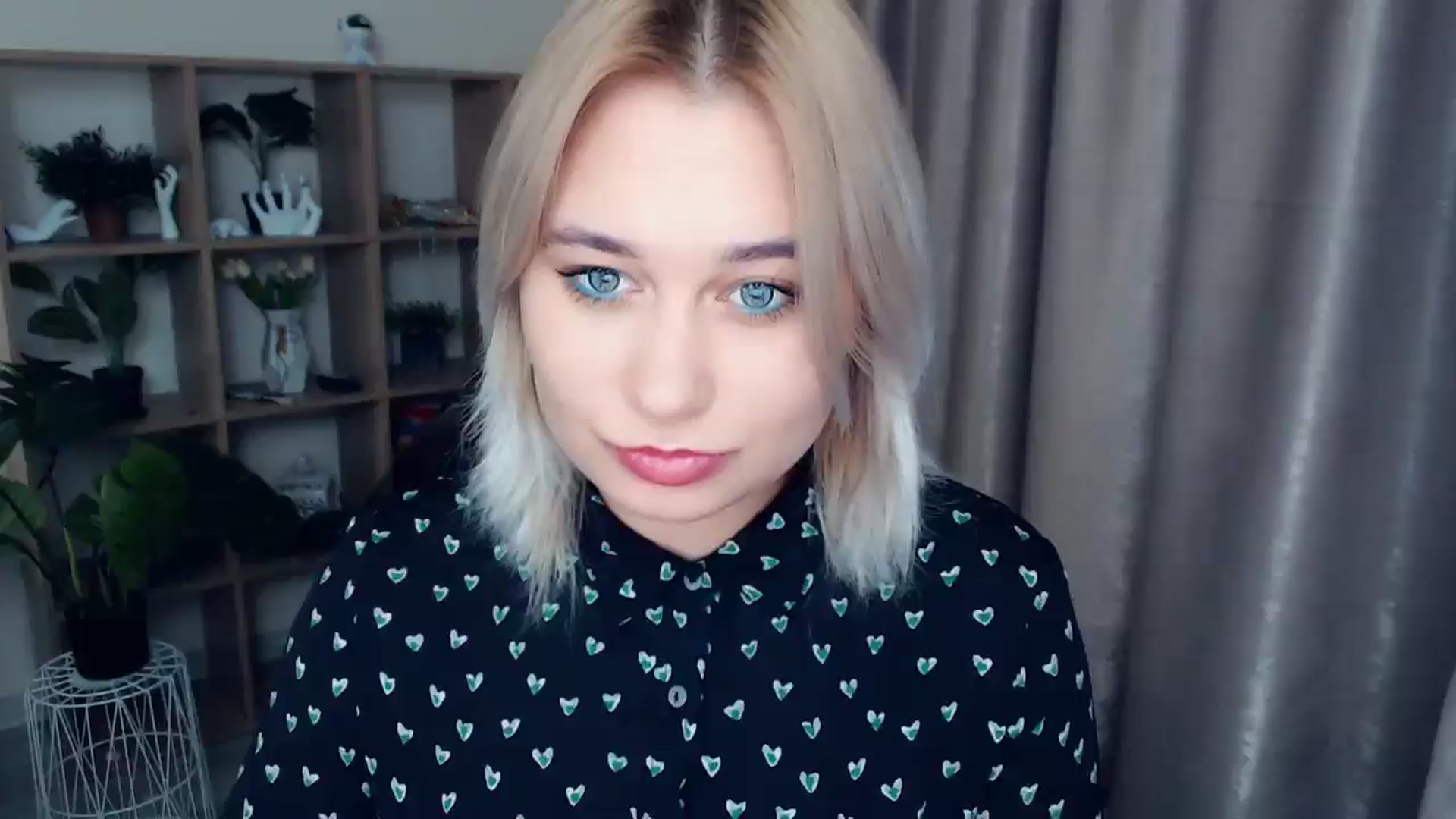 Gallery image thumbnail from Kukla_kolduna's myfreecams stream on, 11/29/2024, 18:43 image 3 of 20