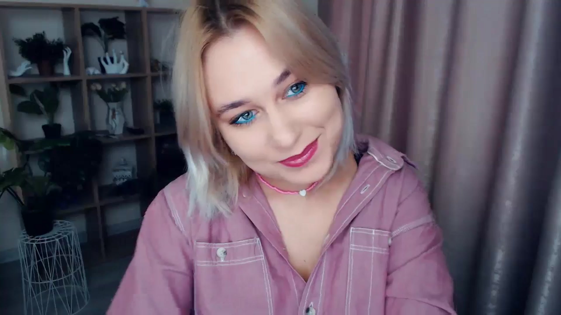 Gallery image thumbnail from Kukla_kolduna's myfreecams stream on, 11/30/2024, 13:16 image 6 of 20