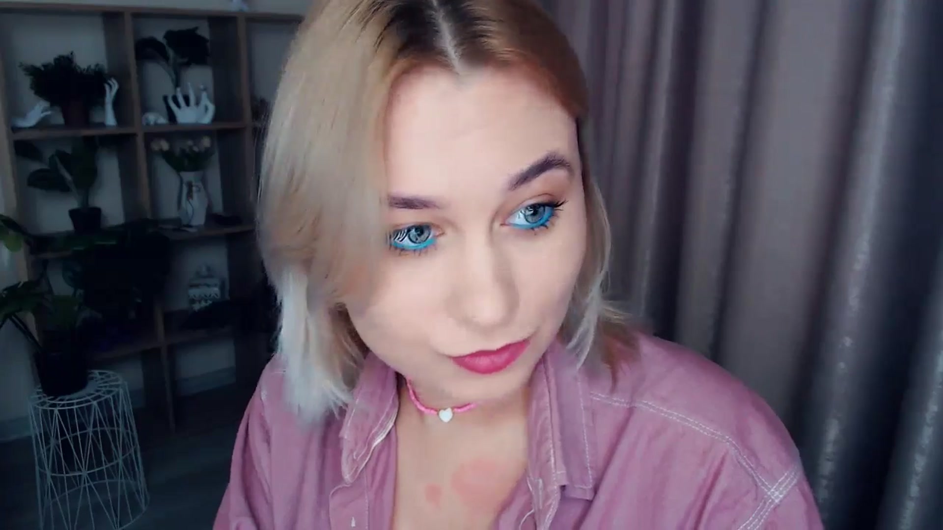 Gallery image thumbnail from Kukla_kolduna's myfreecams stream on, 11/30/2024, 13:16 image 13 of 20