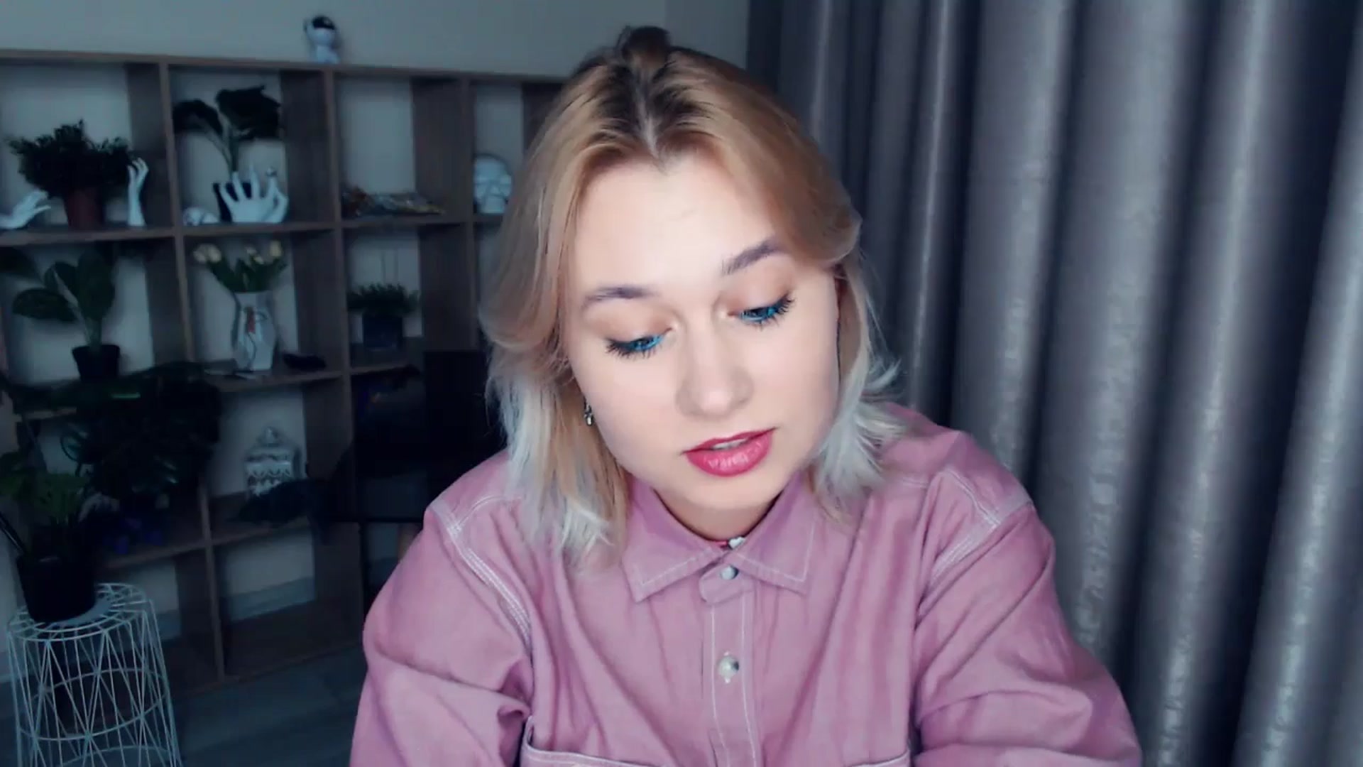 Gallery image thumbnail from Kukla_kolduna's myfreecams stream on, 11/30/2024, 15:47 image 3 of 20