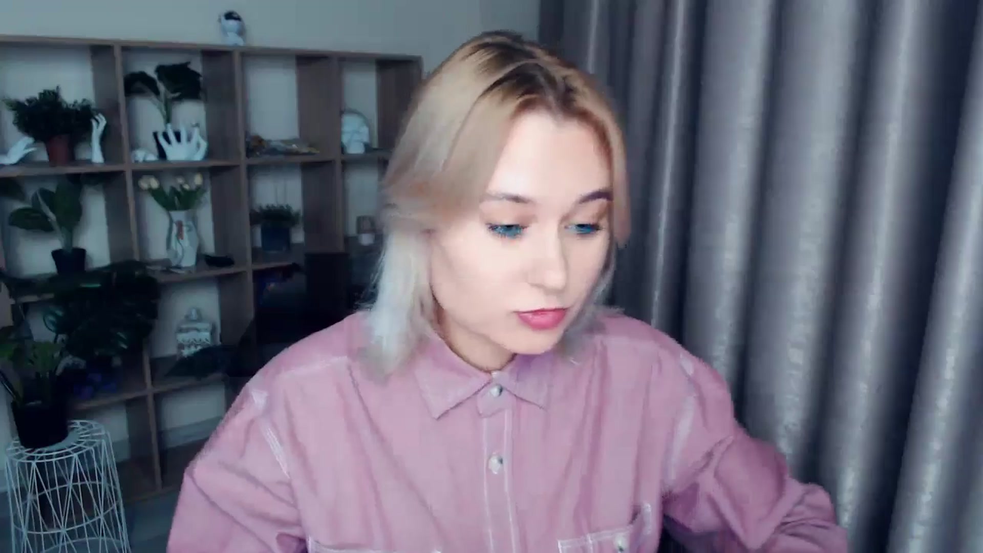 Gallery image thumbnail from Kukla_kolduna's myfreecams stream on, 11/30/2024, 15:47 image 9 of 20