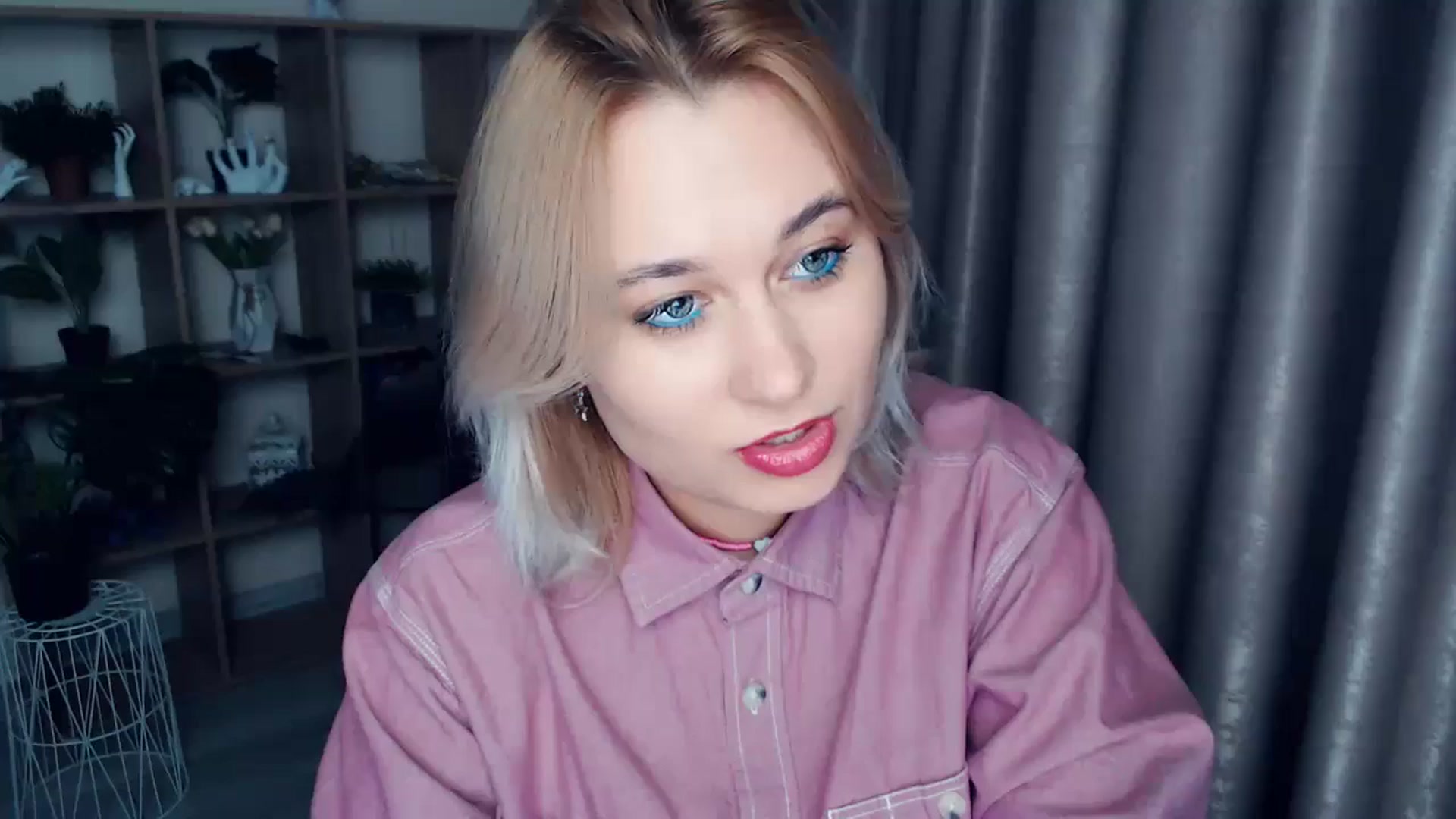 Gallery image thumbnail from Kukla_kolduna's myfreecams stream on, 11/30/2024, 15:47 image 15 of 20