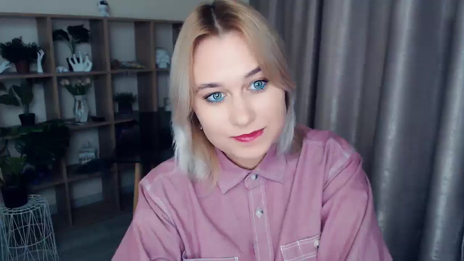 Gallery image thumbnail from Kukla_kolduna's myfreecams stream on, 11/30/2024, 19:36 image 7 of 20