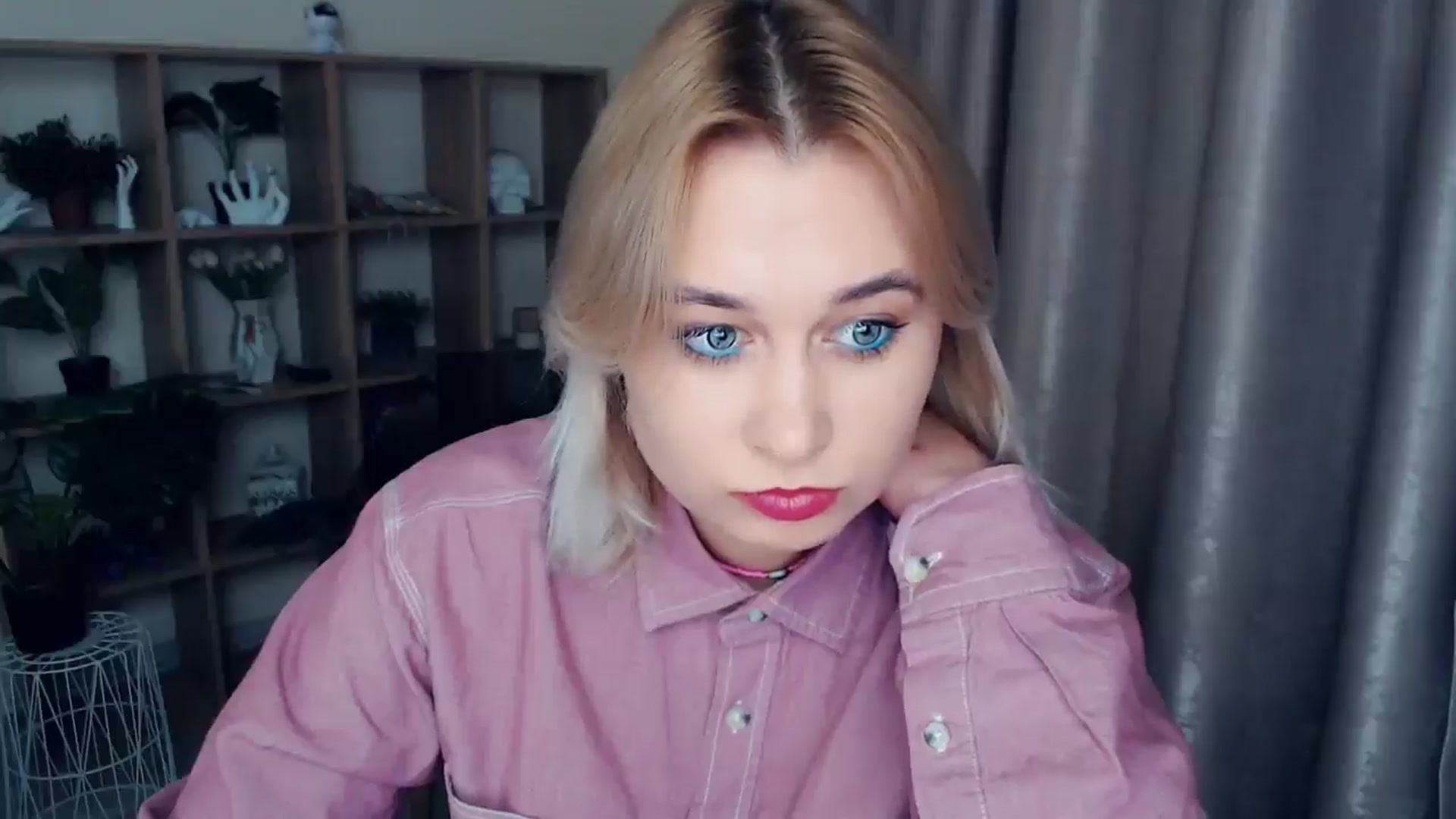 Gallery image thumbnail from Kukla_kolduna's myfreecams stream on, 11/30/2024, 19:36 image 5 of 20