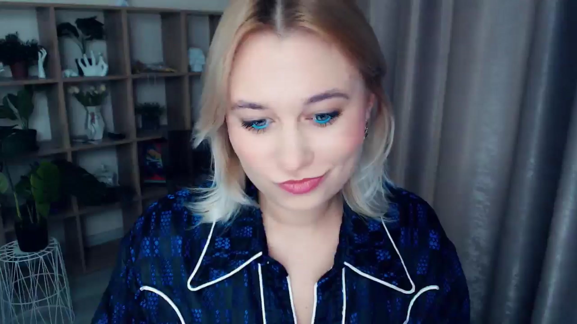 Gallery image thumbnail from Kukla_kolduna's myfreecams stream on, 12/01/2024, 14:09 image 16 of 20