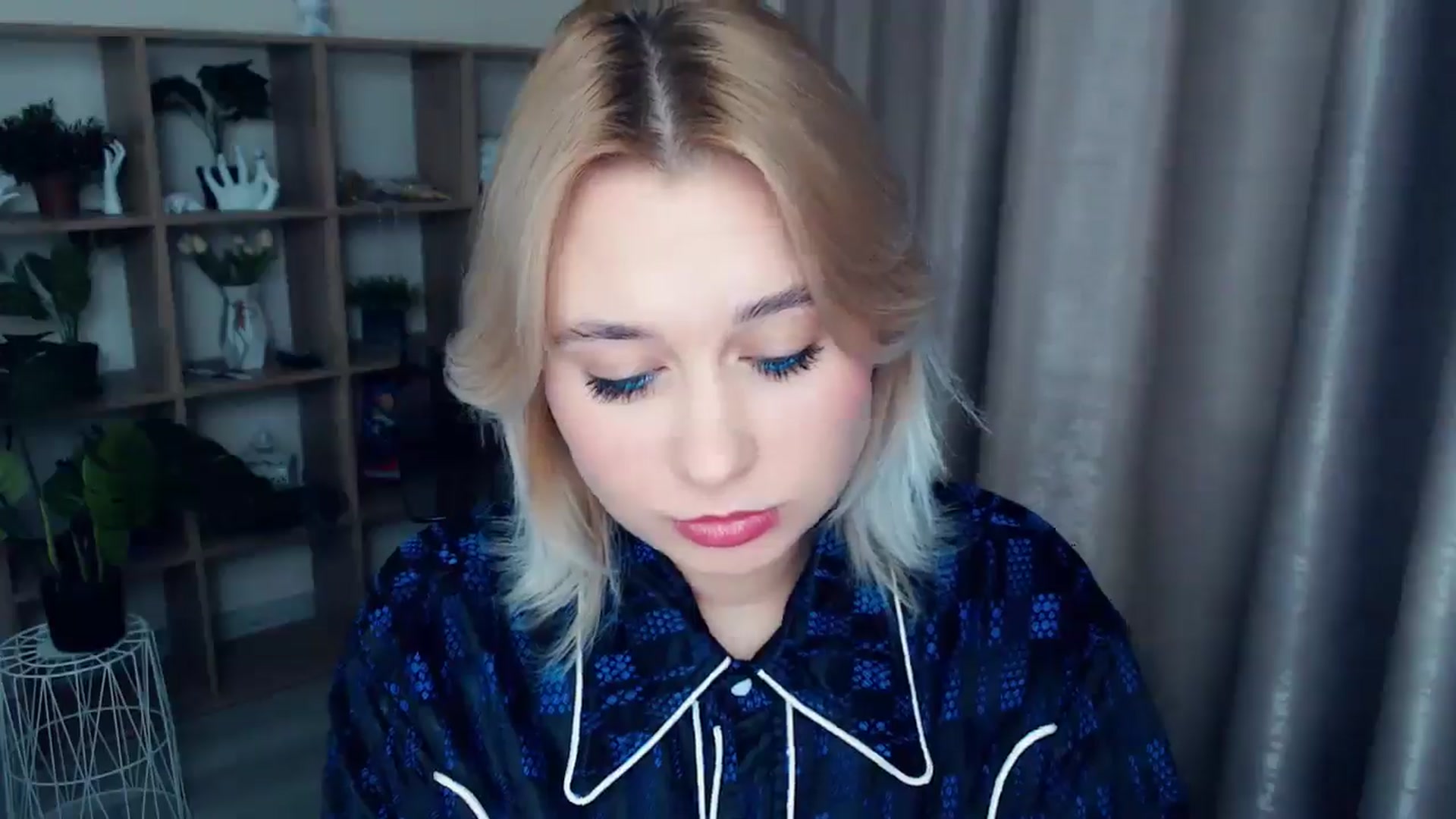 Gallery image thumbnail from Kukla_kolduna's myfreecams stream on, 12/01/2024, 17:18 image 4 of 20