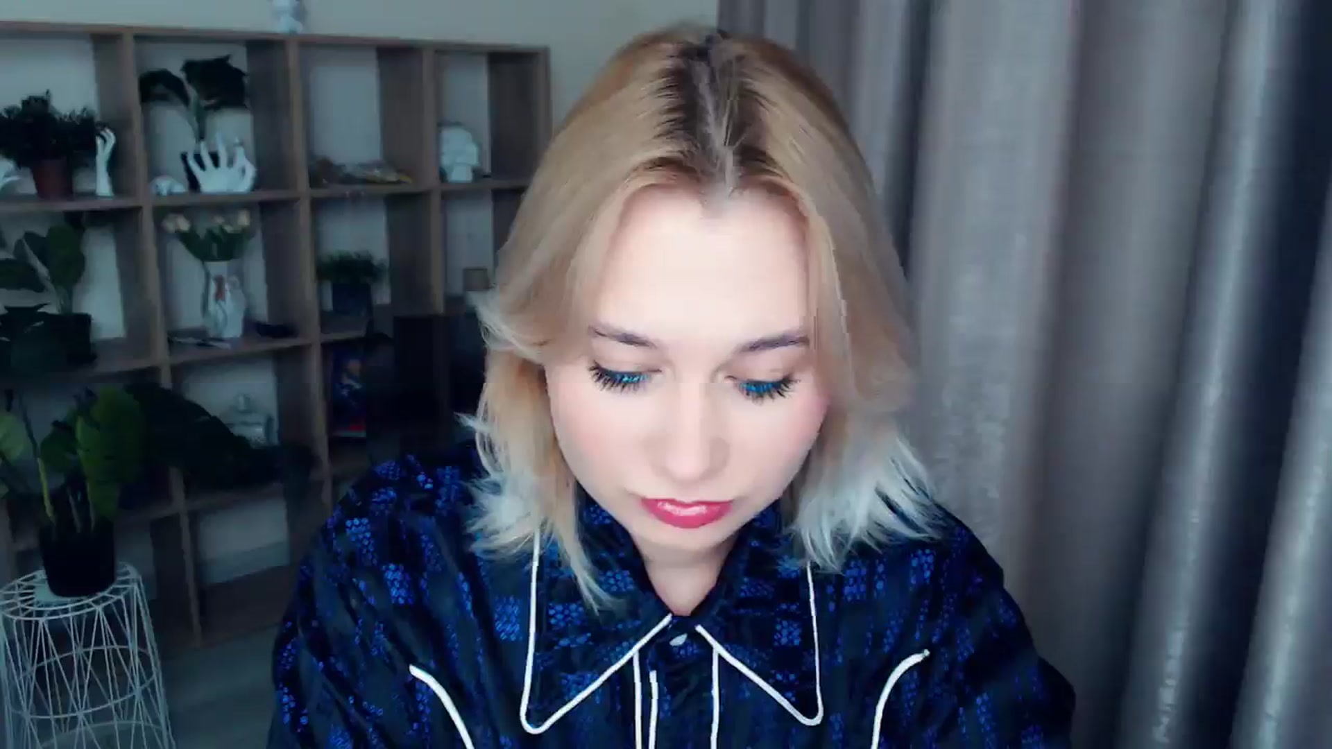 Gallery image thumbnail from Kukla_kolduna's myfreecams stream on, 12/01/2024, 17:18 image 10 of 20