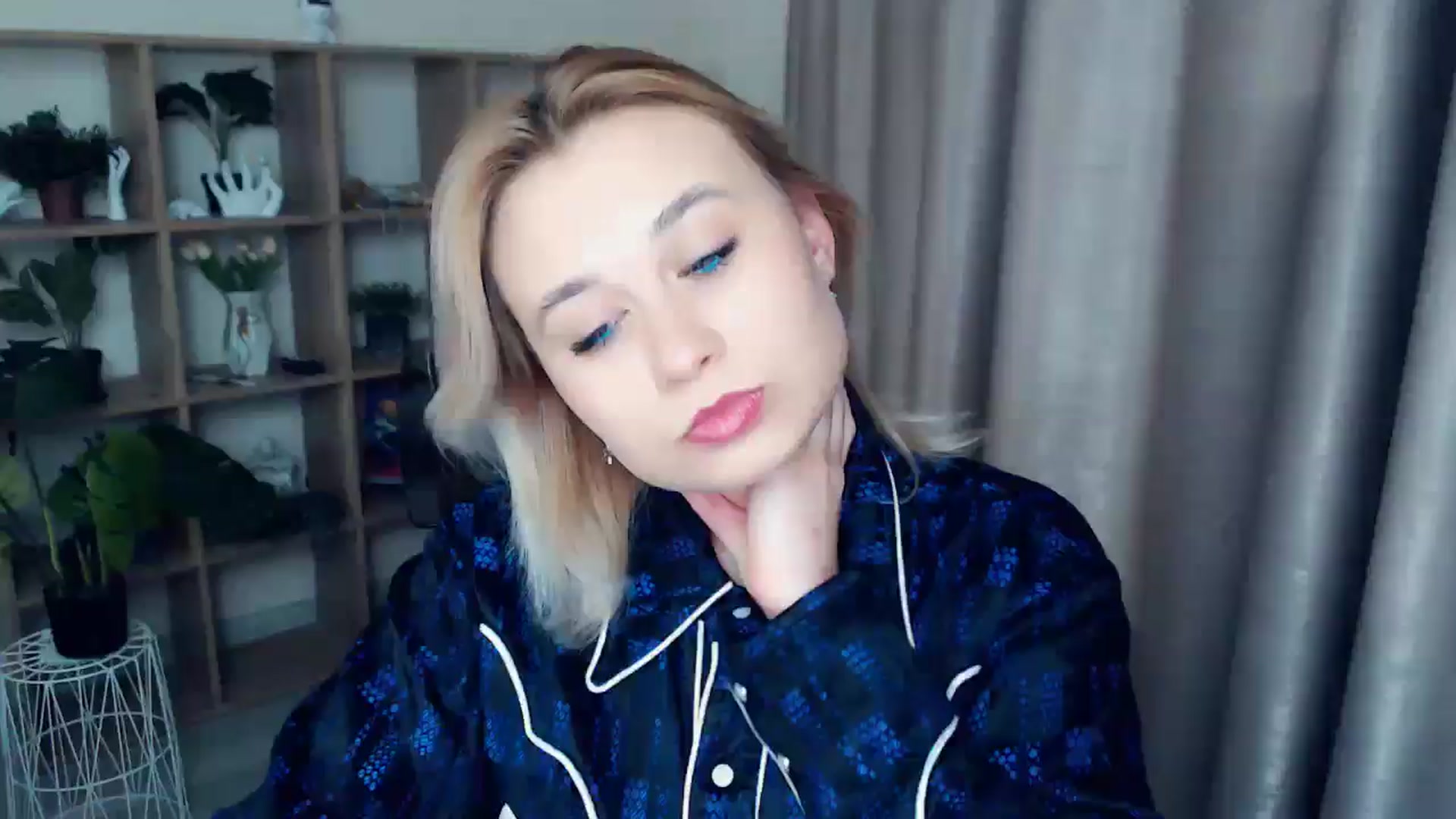 Gallery image thumbnail from Kukla_kolduna's myfreecams stream on, 12/01/2024, 18:34 image 18 of 20