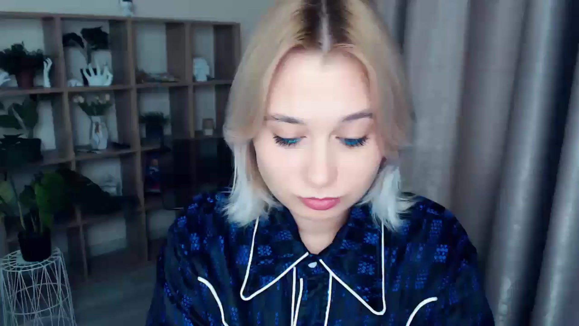 Gallery image thumbnail from Kukla_kolduna's myfreecams stream on, 12/01/2024, 19:06 image 16 of 20