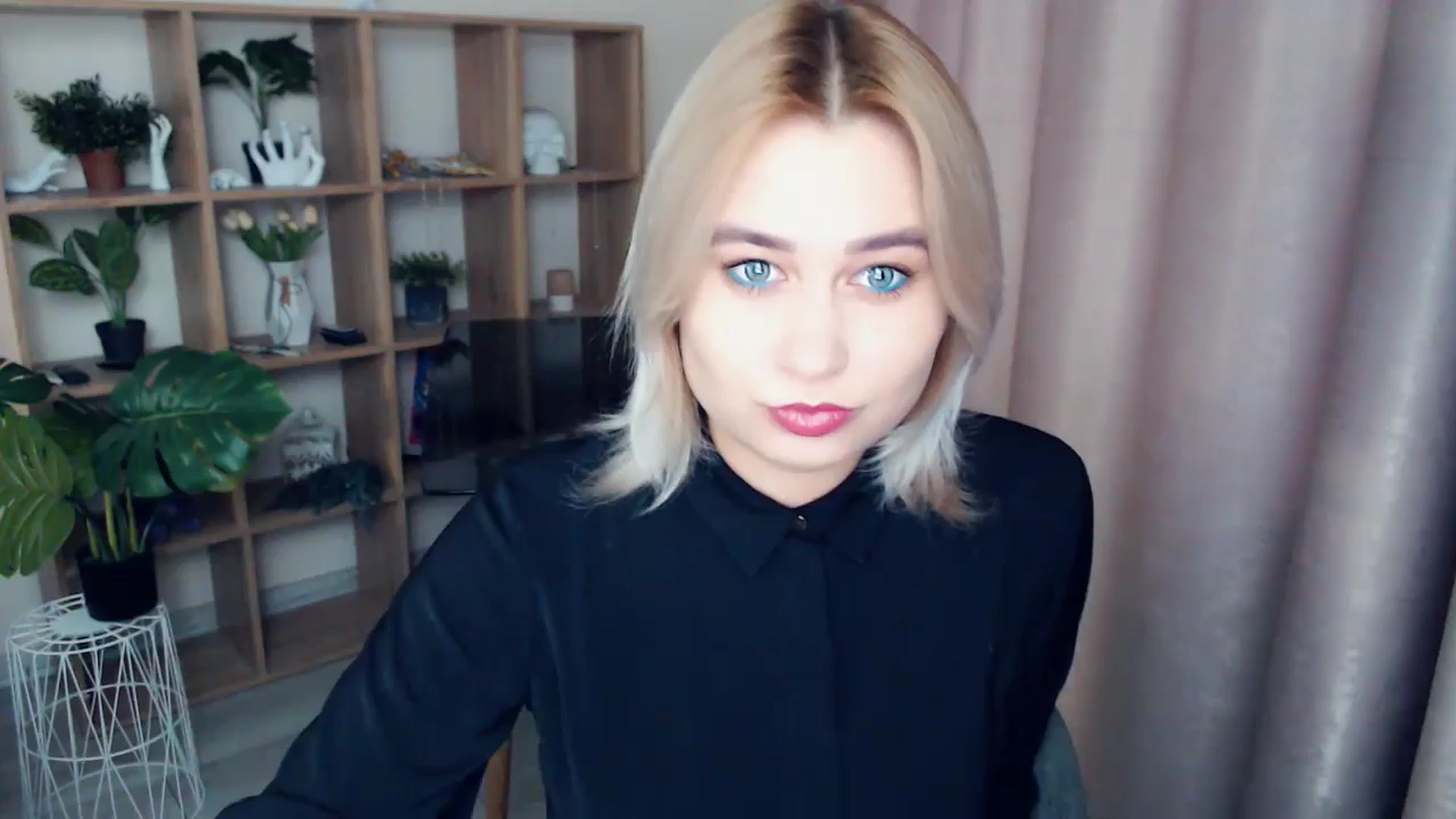 Gallery image thumbnail from Kukla_kolduna's myfreecams stream on, 12/04/2024, 14:14 image 1 of 20