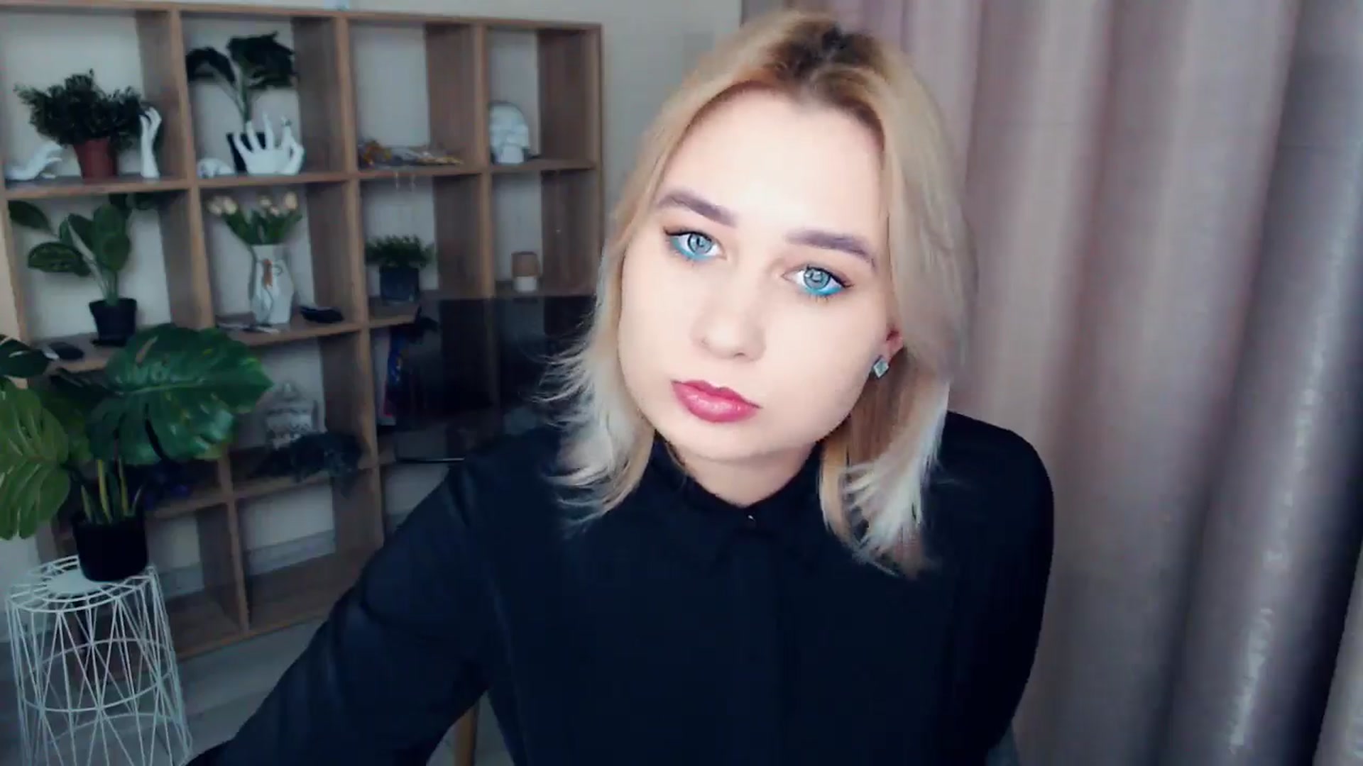 Gallery image thumbnail from Kukla_kolduna's myfreecams stream on, 12/04/2024, 14:14 image 2 of 20