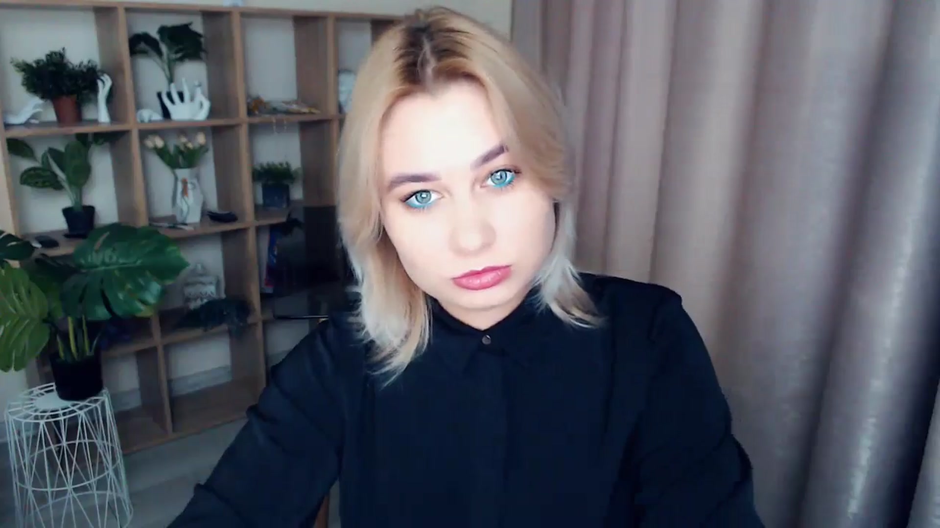 Gallery image thumbnail from Kukla_kolduna's myfreecams stream on, 12/04/2024, 14:14 image 6 of 20