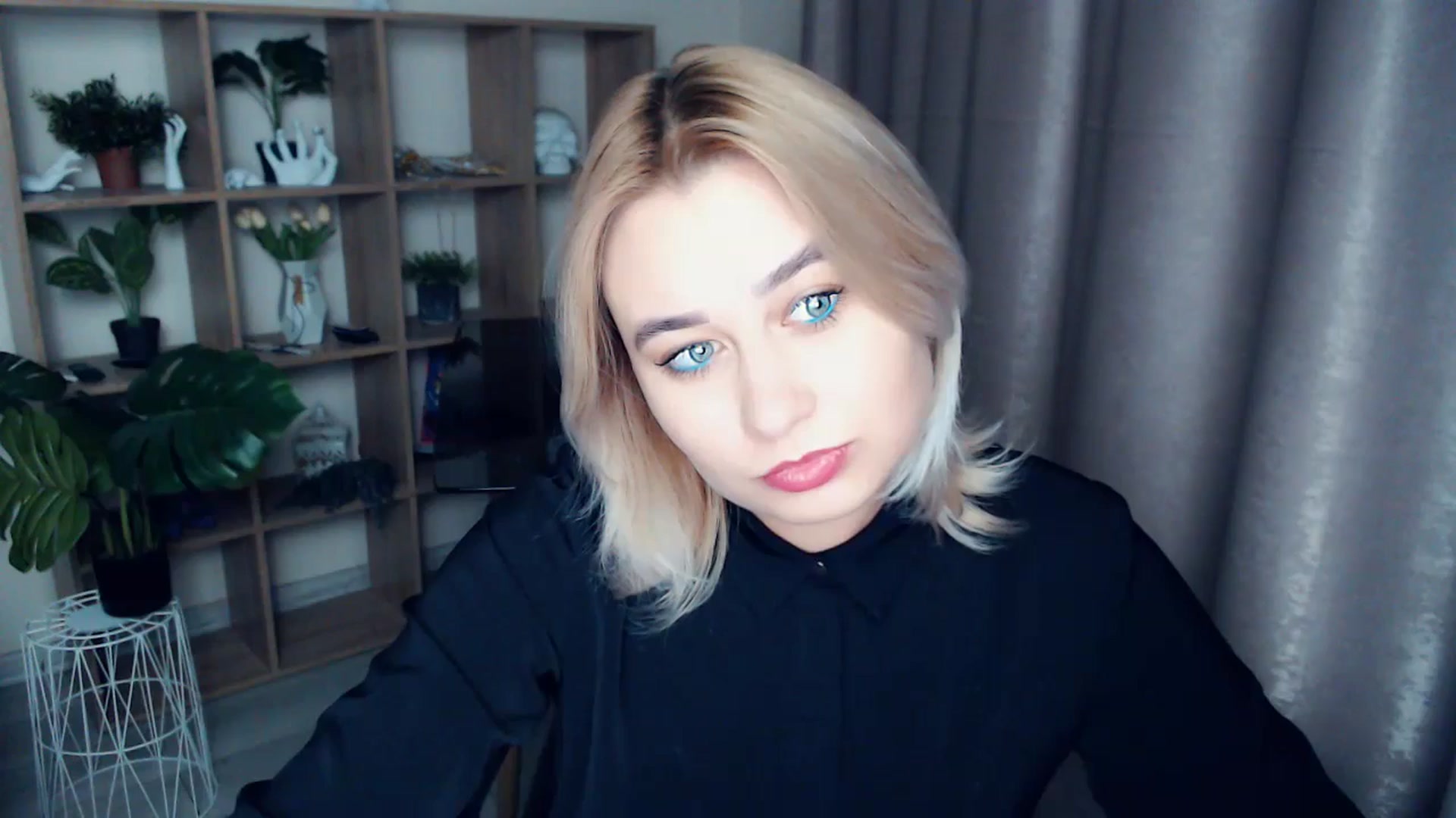 Gallery image thumbnail from Kukla_kolduna's myfreecams stream on, 12/04/2024, 15:33 image 8 of 20