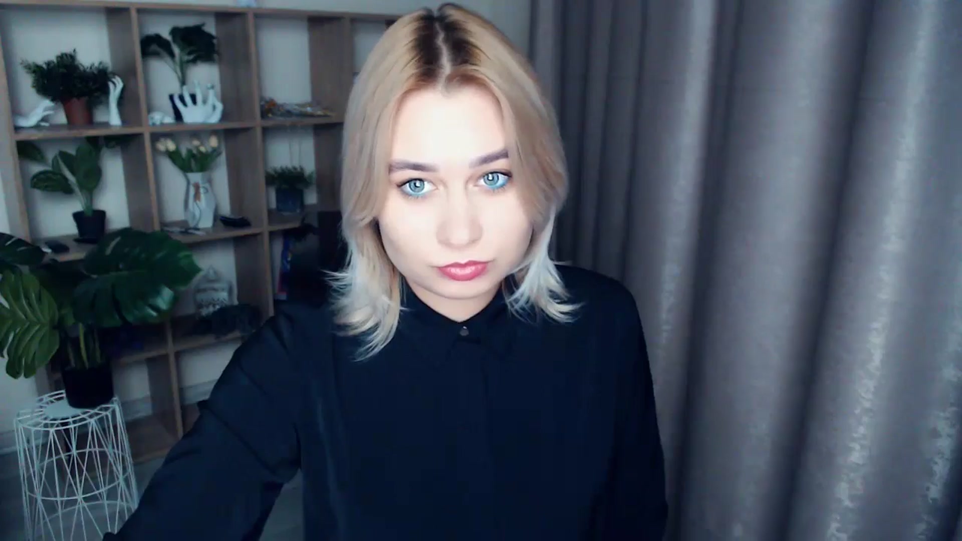 Gallery image thumbnail from Kukla_kolduna's myfreecams stream on, 12/04/2024, 15:33 image 11 of 20