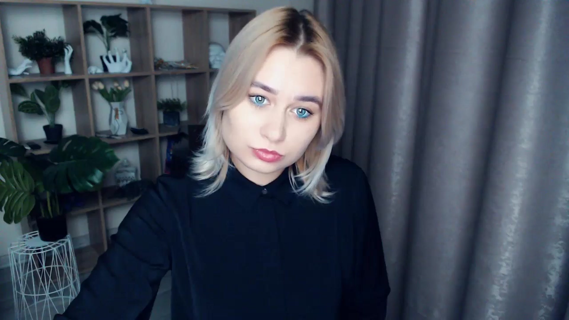 Gallery image thumbnail from Kukla_kolduna's myfreecams stream on, 12/04/2024, 15:33 image 10 of 20